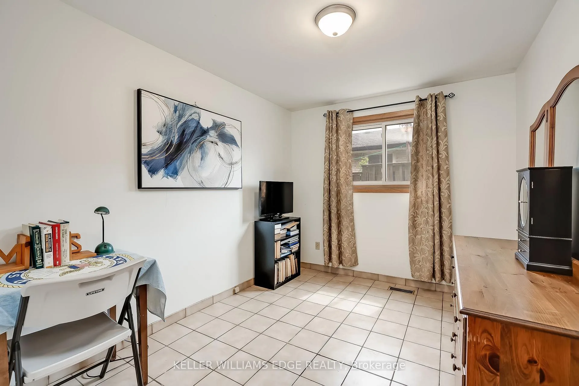 Photo 27 of 7 Oakland Drive, Hamilton, Kentley — HOMEH