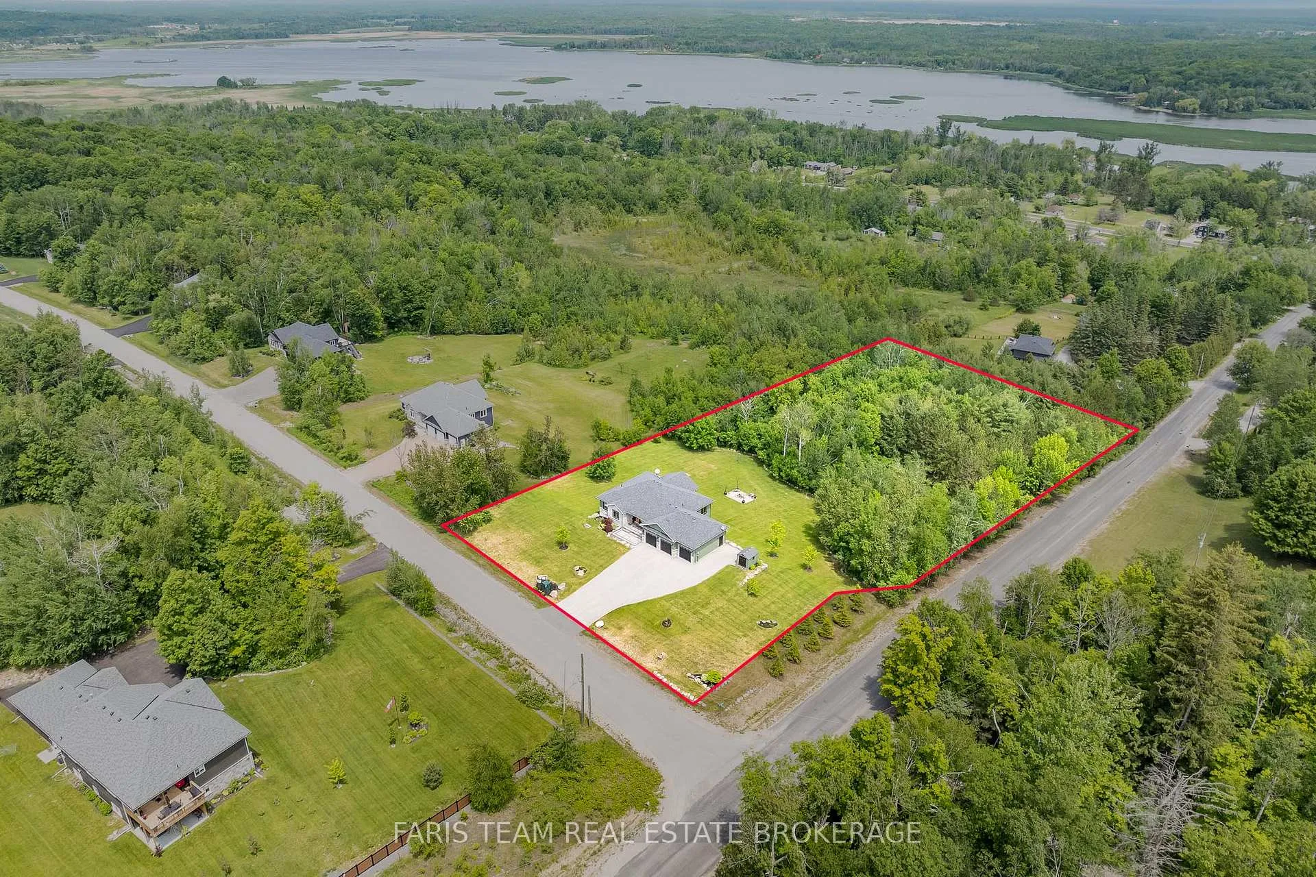 Photo 3 of 1607 Georgian Heights Boulevard, Severn, Fesserton — HOMEH