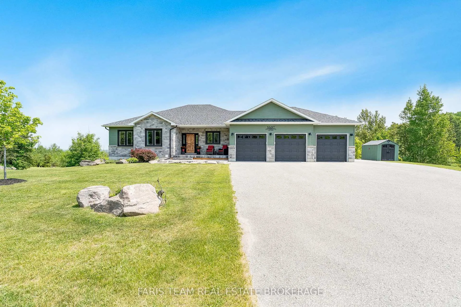 Photo 4 of 1607 Georgian Heights Boulevard, Severn, Fesserton — HOMEH