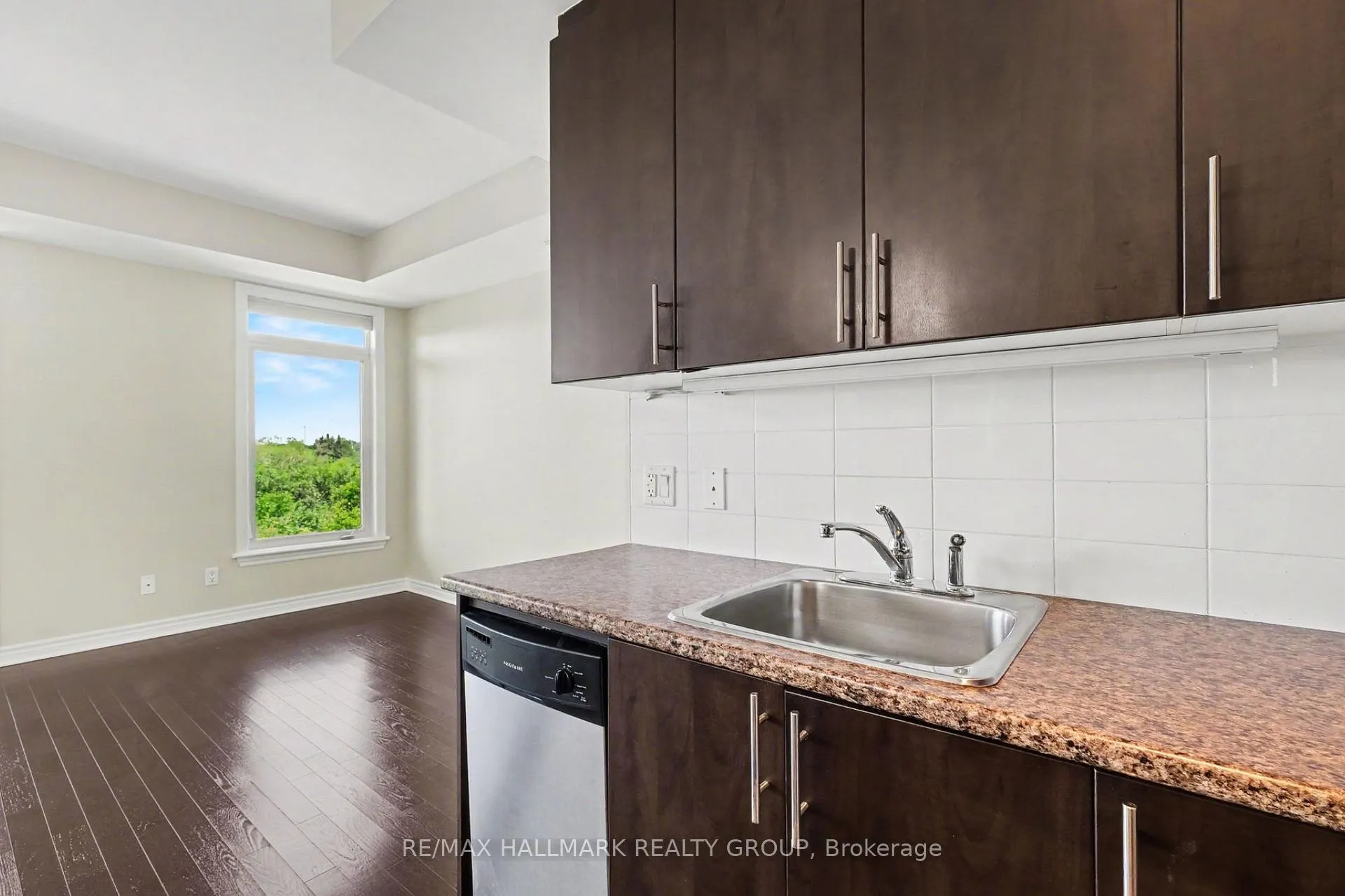 Photo 6 of Unit 303, 755 Beauparc Private, Ottawa, Cyrville — HOMEH