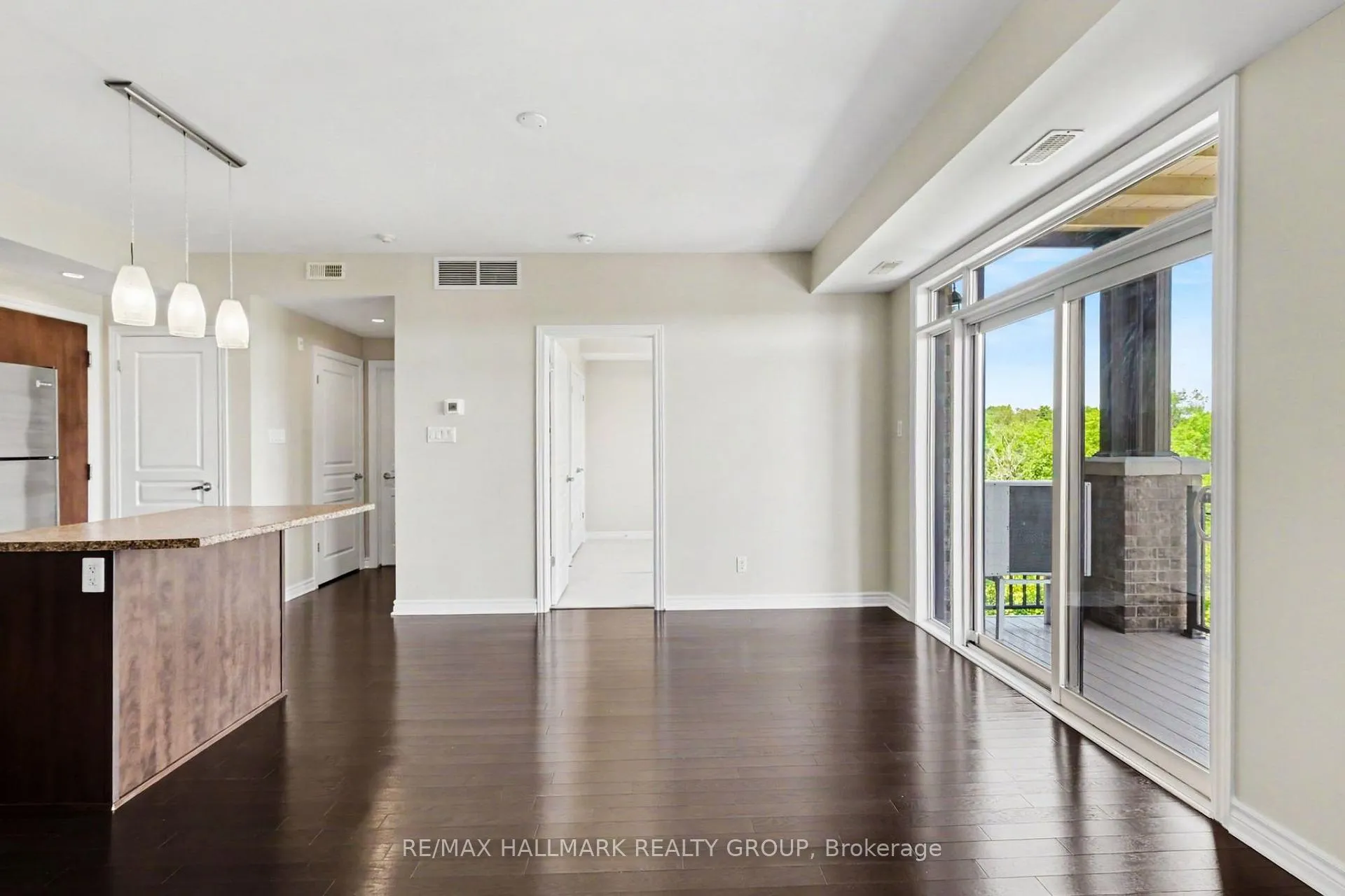 Photo 12 of Unit 303, 755 Beauparc Private, Ottawa, Cyrville — HOMEH