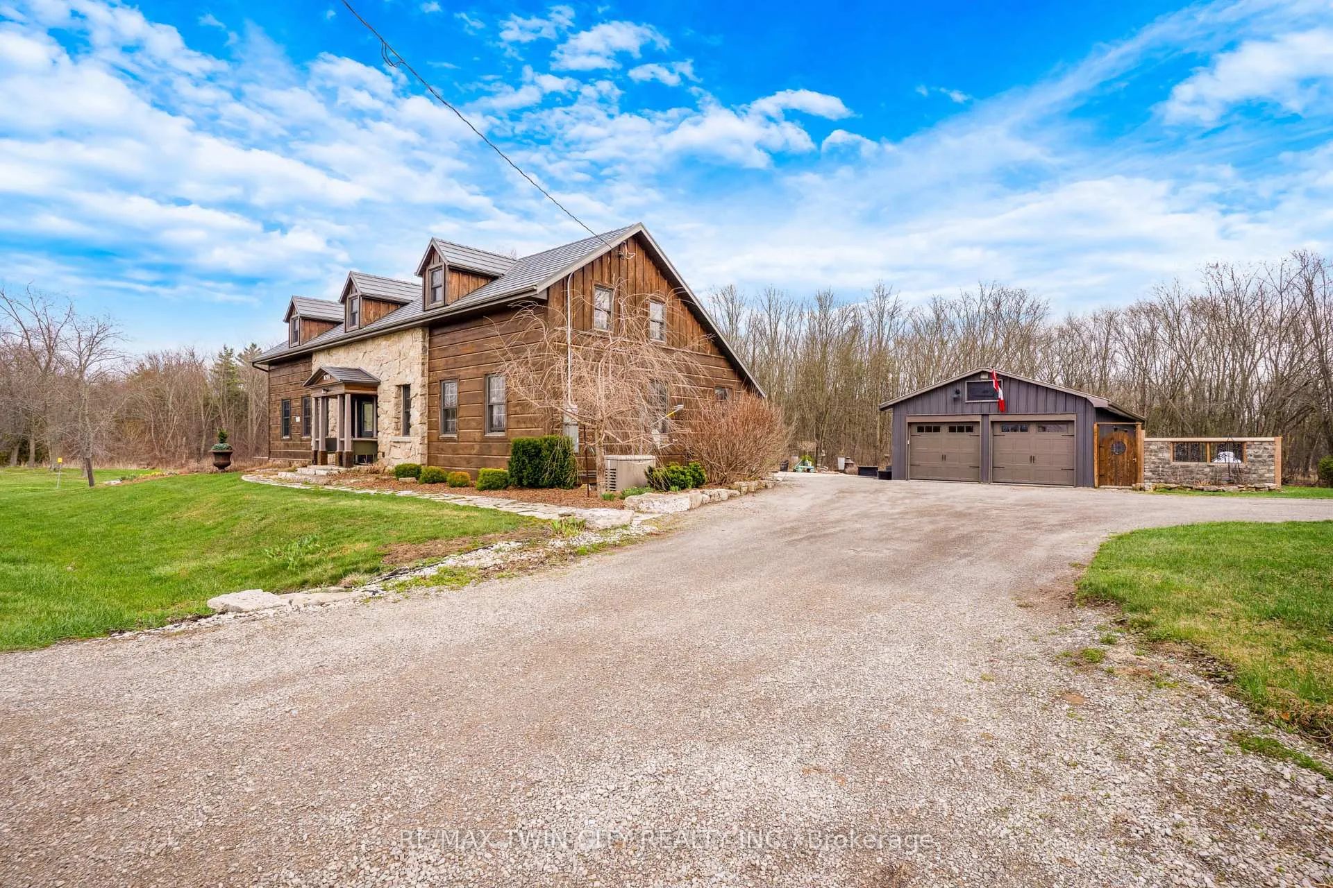 Photo 4 of 3612 Indian Trail, Hamilton, Rural Ancaster — HOMEH
