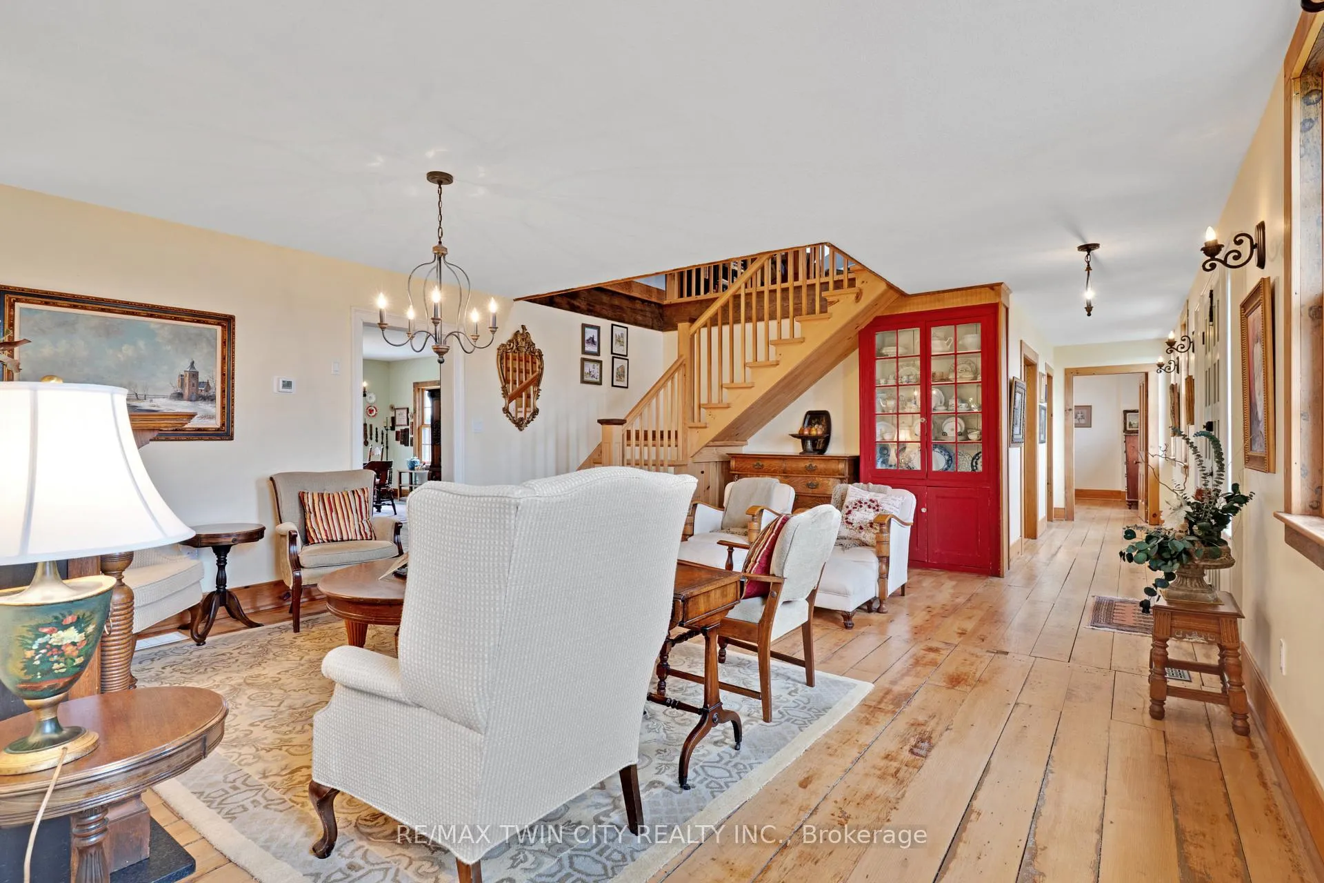 Photo 6 of 3612 Indian Trail, Hamilton, Rural Ancaster — HOMEH