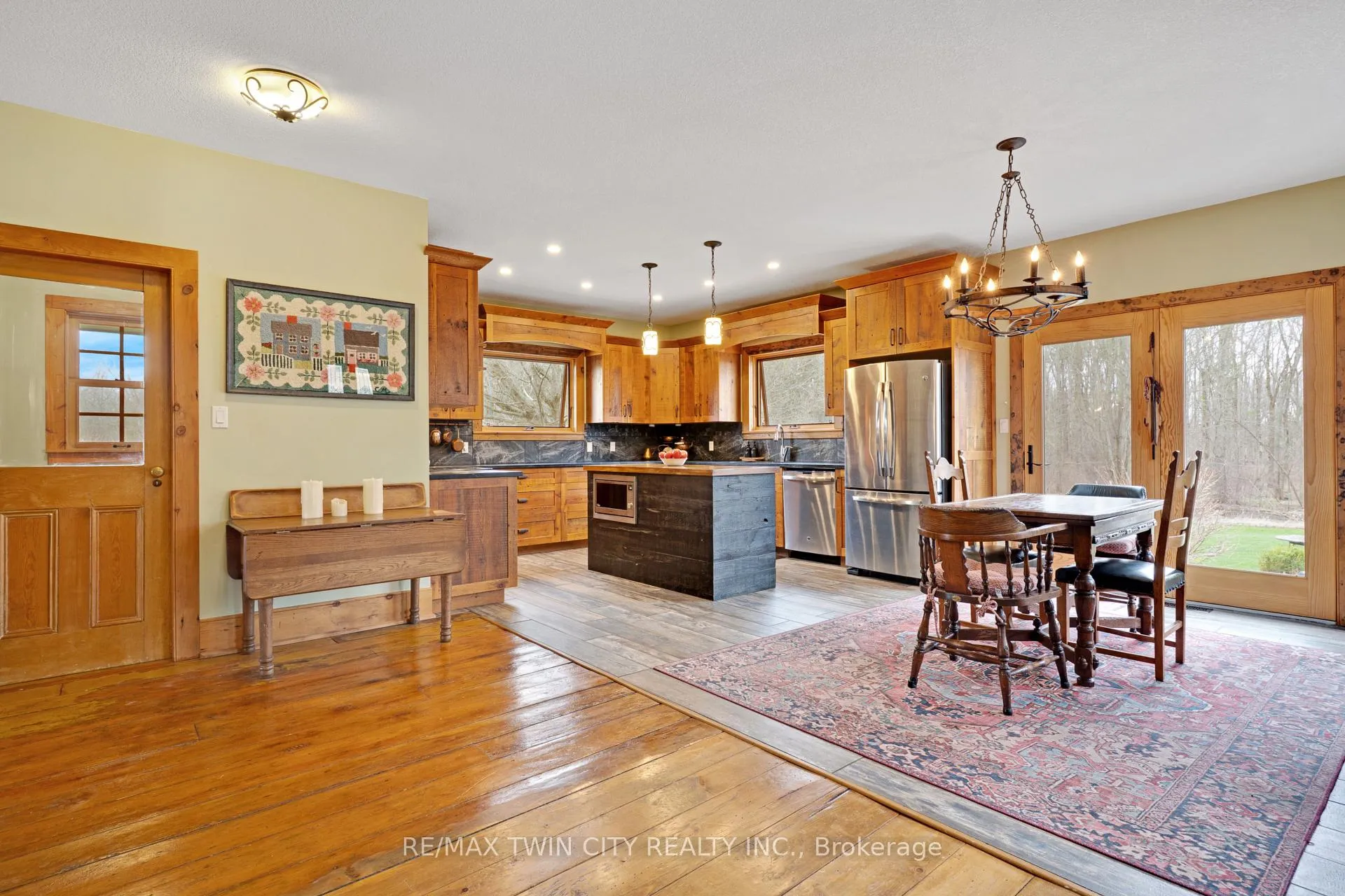 Photo 11 of 3612 Indian Trail, Hamilton, Rural Ancaster — HOMEH