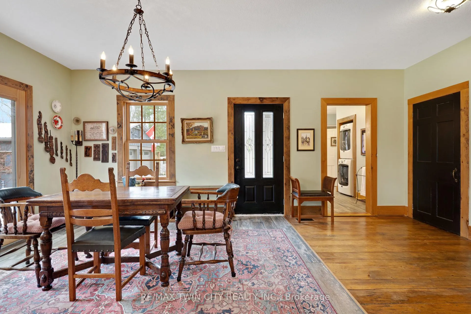 Photo 13 of 3612 Indian Trail, Hamilton, Rural Ancaster — HOMEH