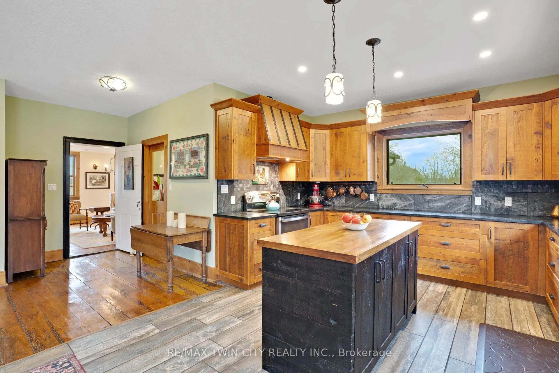 Photo 15 of 3612 Indian Trail, Hamilton, Rural Ancaster — HOMEH