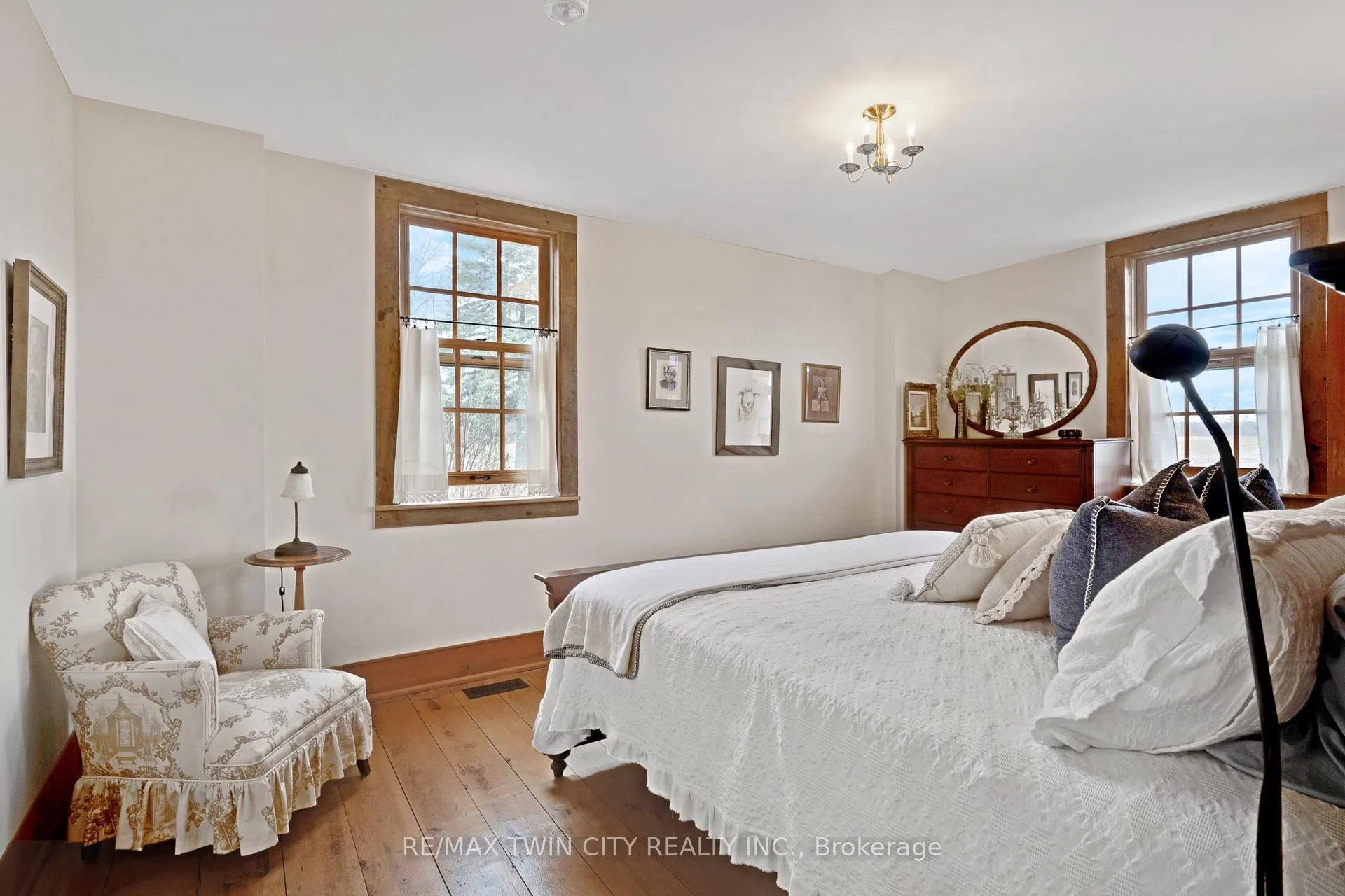 Photo 27 of 3612 Indian Trail, Hamilton, Rural Ancaster — HOMEH