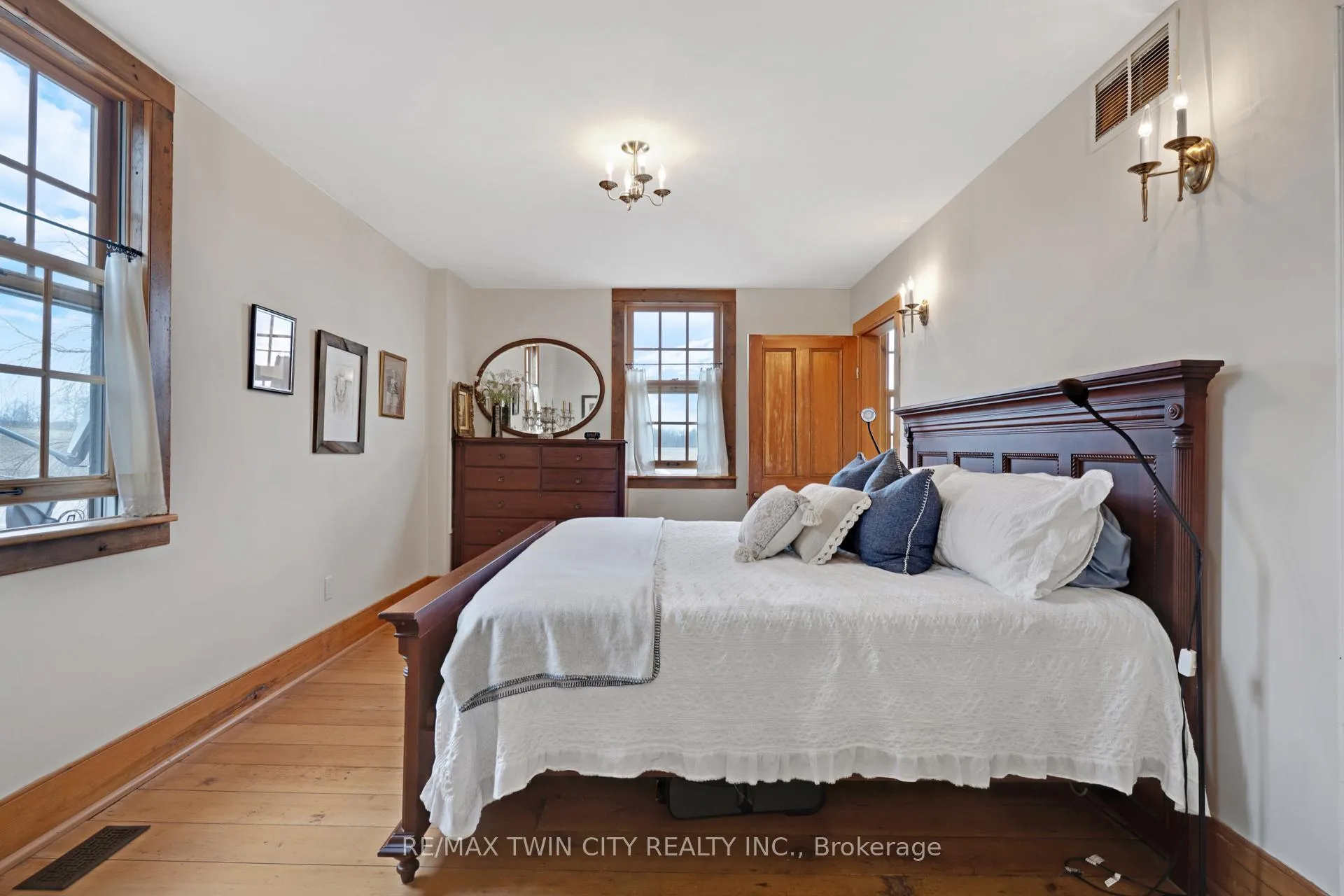Photo 31 of 3612 Indian Trail, Hamilton, Rural Ancaster — HOMEH