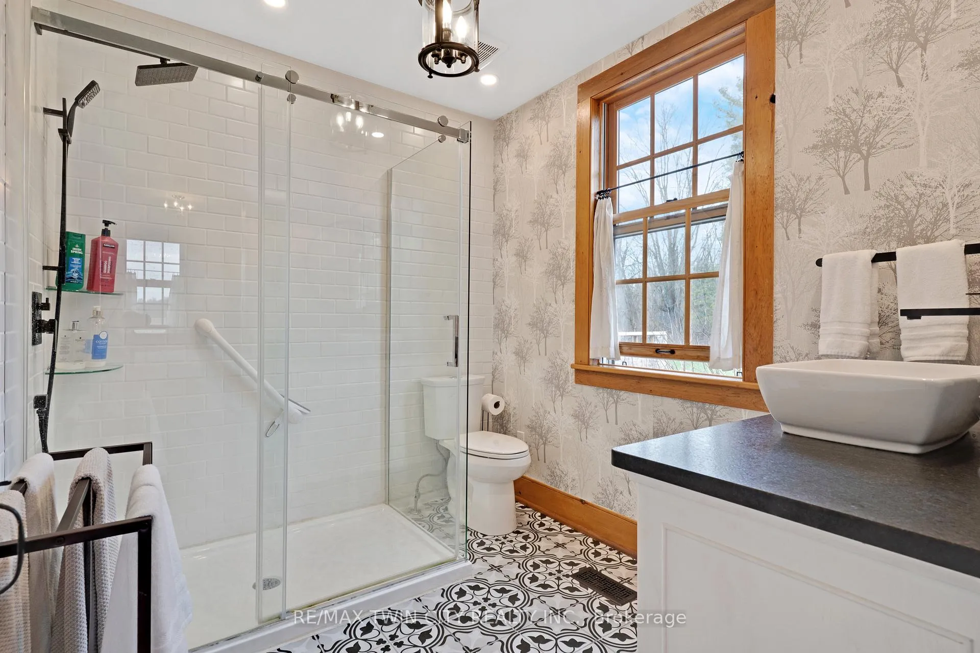 Photo 32 of 3612 Indian Trail, Hamilton, Rural Ancaster — HOMEH