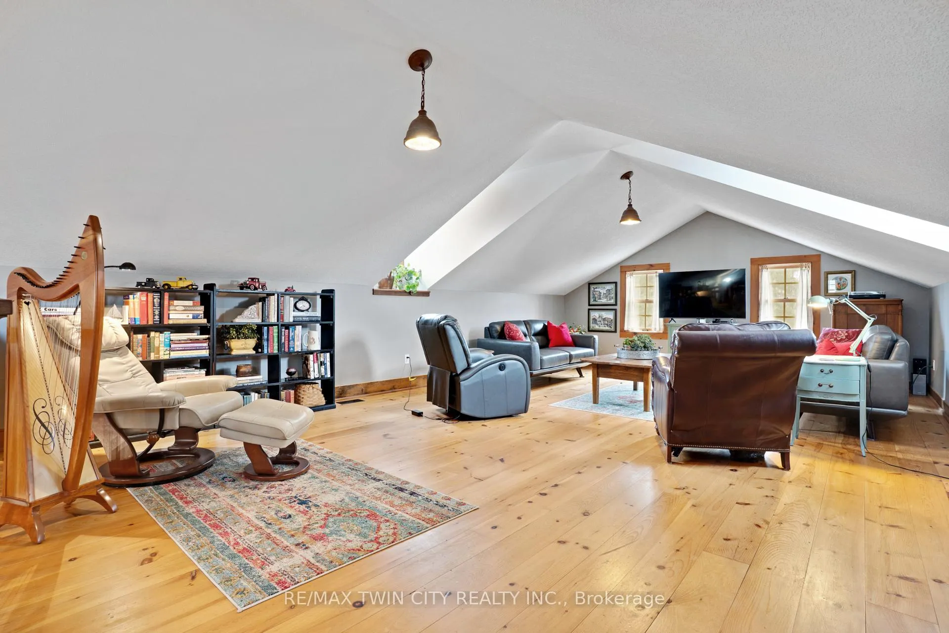 Photo 36 of 3612 Indian Trail, Hamilton, Rural Ancaster — HOMEH