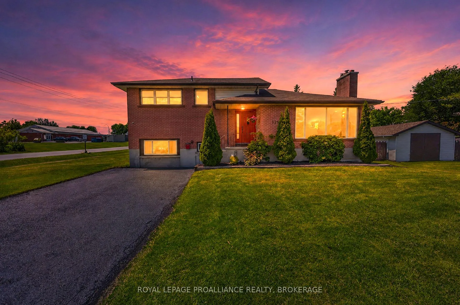 Photo 1 of 1268 Glenmore Avenue, Kingston, South of Taylor-Kidd Blvd — HOMEH