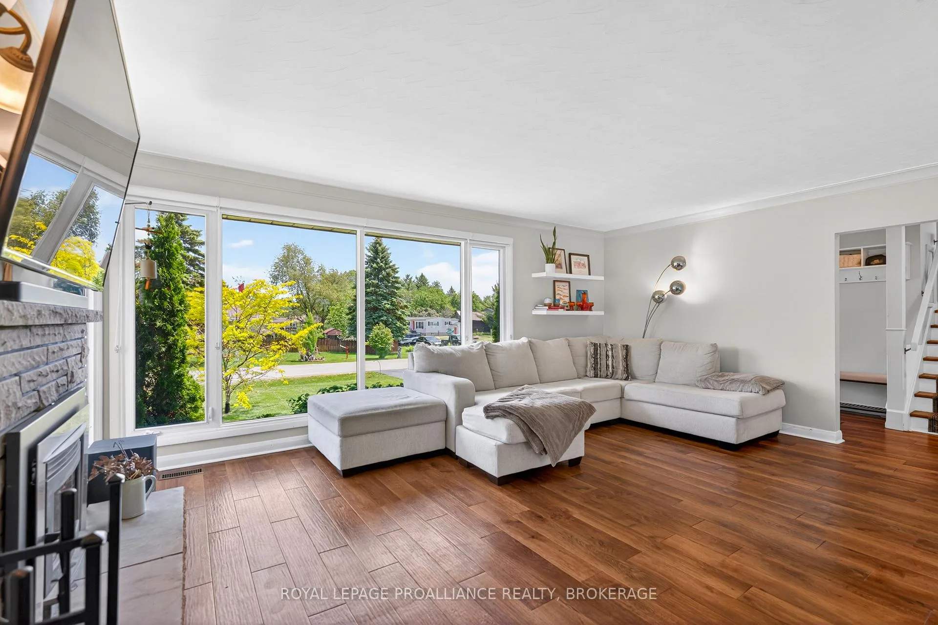 Photo 5 of 1268 Glenmore Avenue, Kingston, South of Taylor-Kidd Blvd — HOMEH
