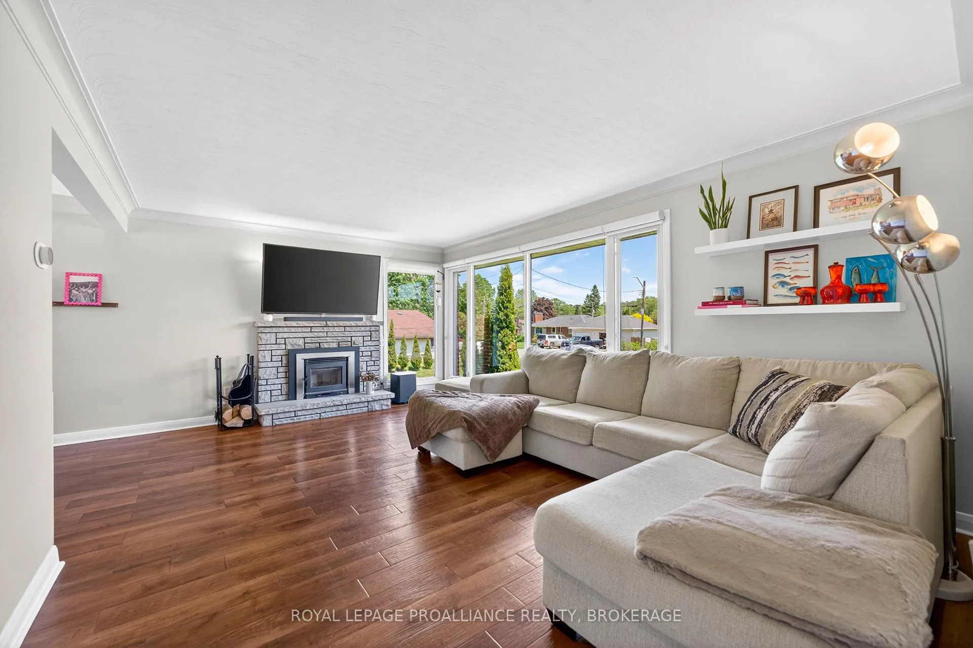 Photo 6 of 1268 Glenmore Avenue, Kingston, South of Taylor-Kidd Blvd — HOMEH