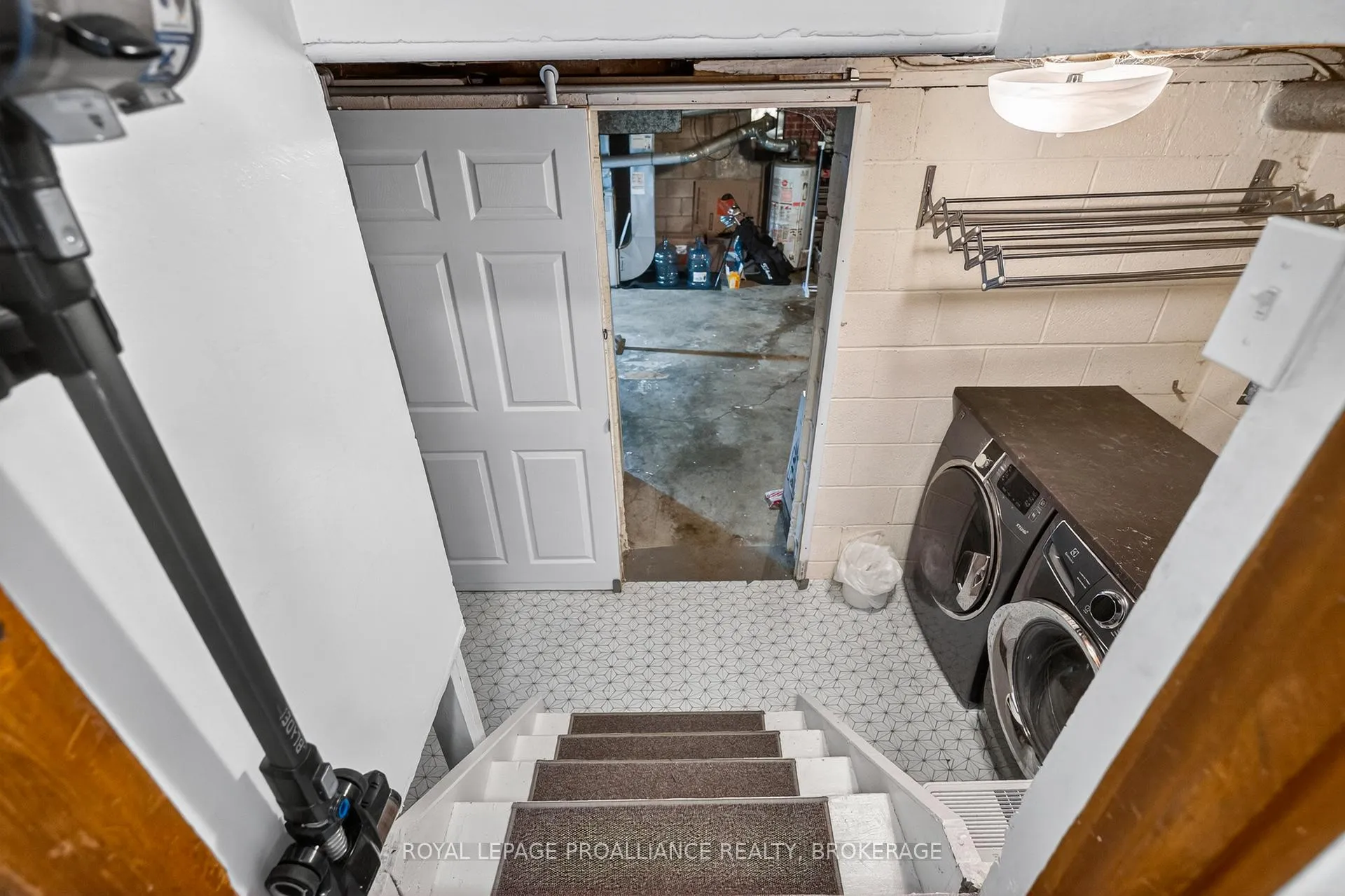 Photo 18 of 1268 Glenmore Avenue, Kingston, South of Taylor-Kidd Blvd — HOMEH