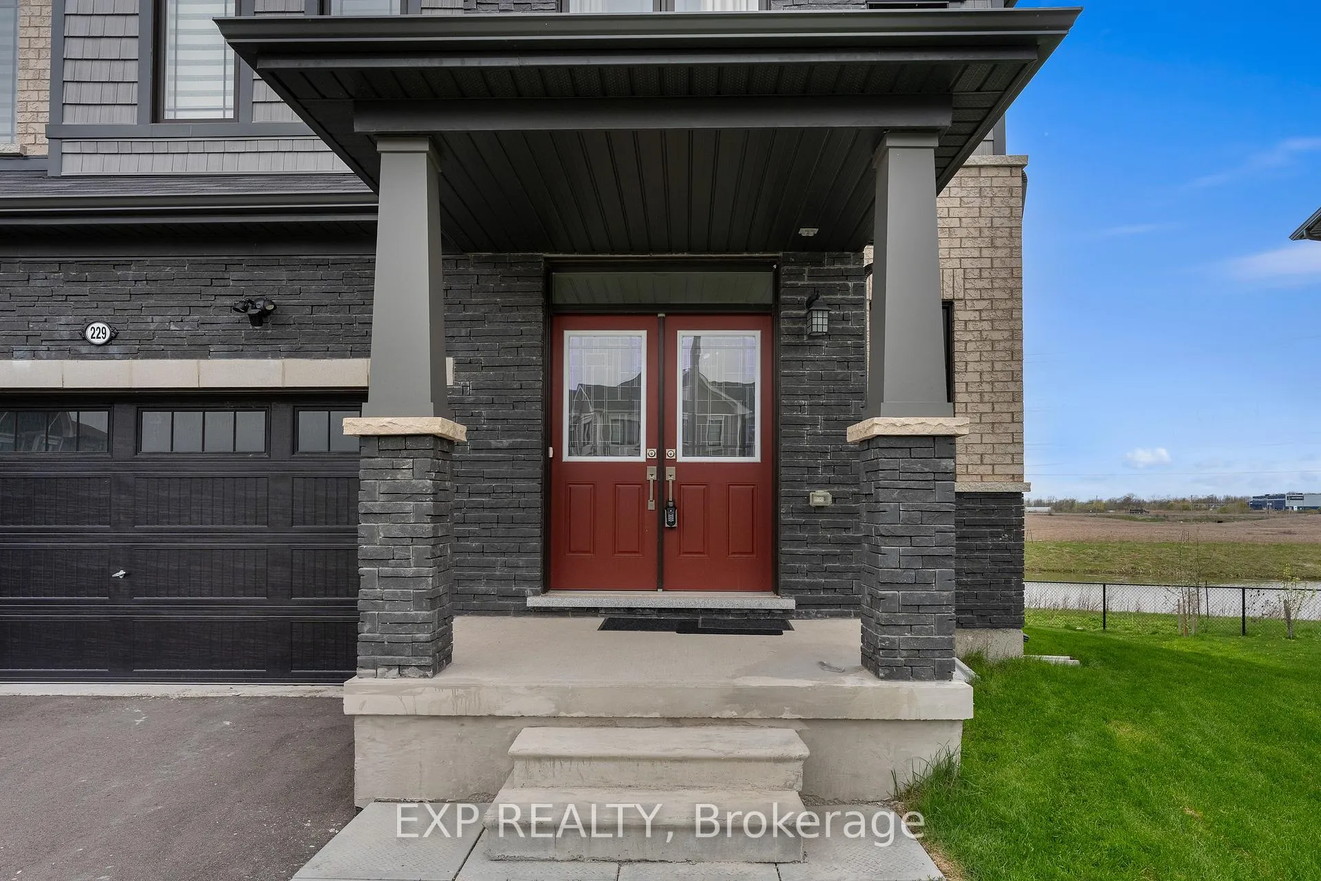 Photo 2 of 229 Vanilla Trail, Thorold, Rolling Meadows — HOMEH