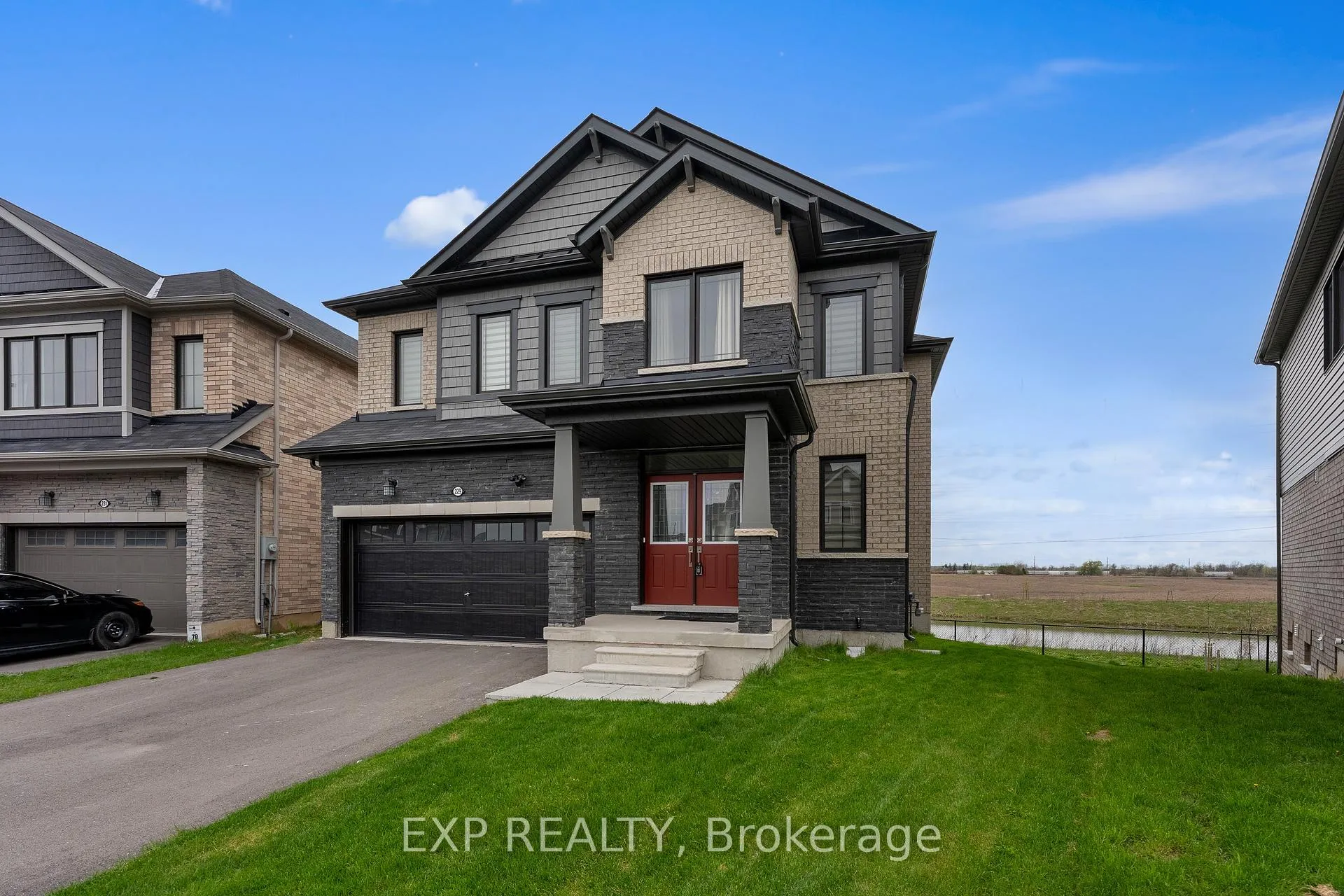 Photo 3 of 229 Vanilla Trail, Thorold, Rolling Meadows — HOMEH
