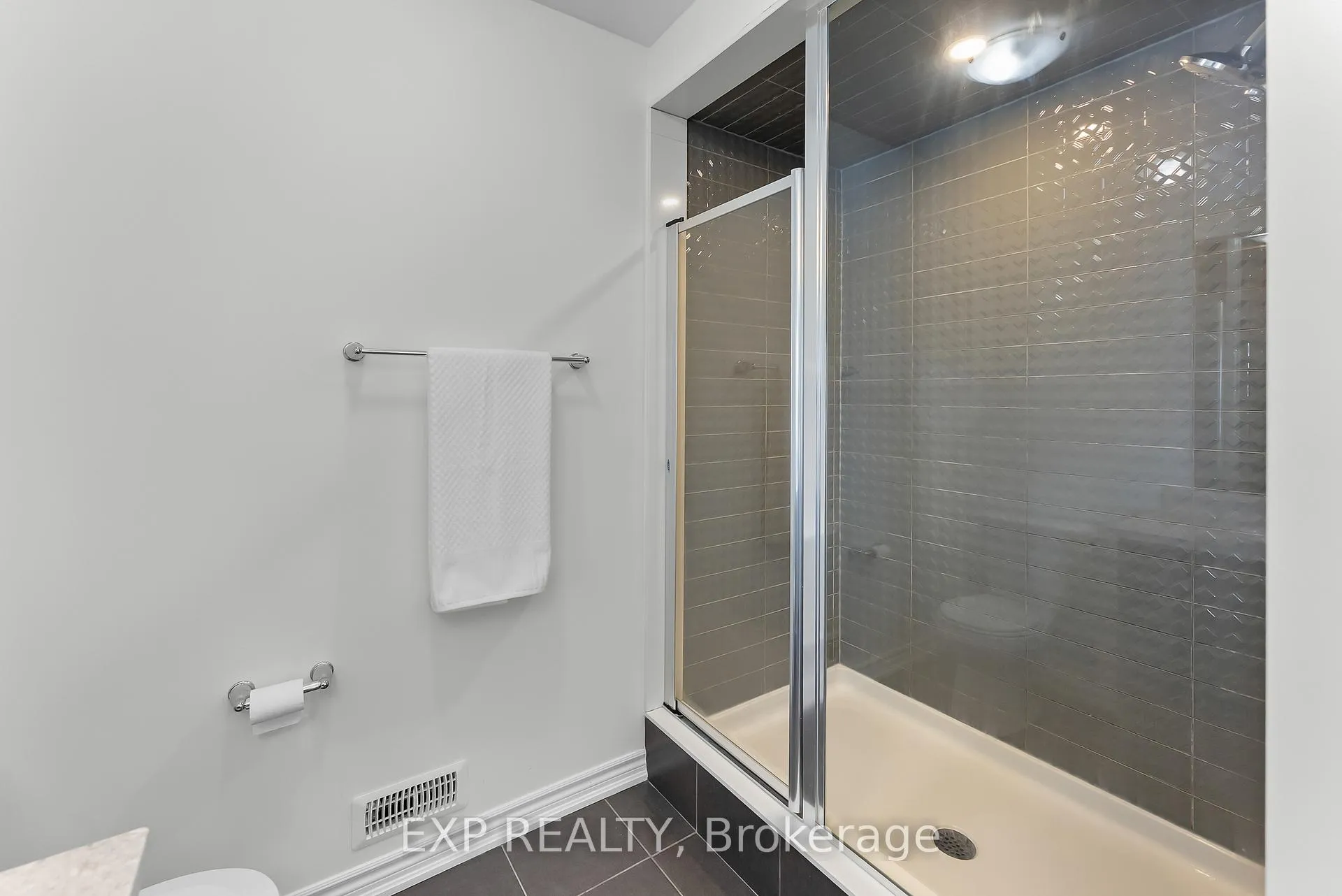 Photo 22 of 229 Vanilla Trail, Thorold, Rolling Meadows — HOMEH