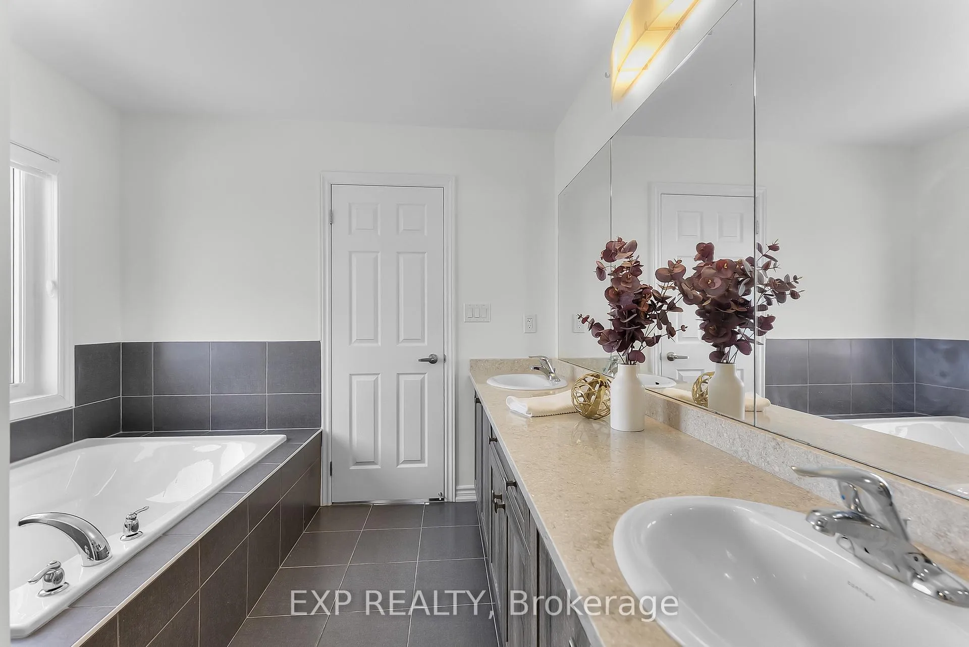Photo 23 of 229 Vanilla Trail, Thorold, Rolling Meadows — HOMEH