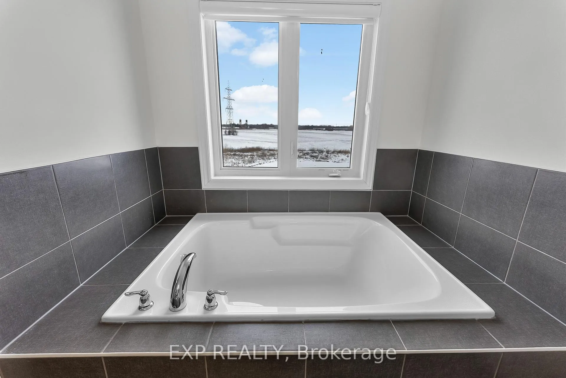 Photo 24 of 229 Vanilla Trail, Thorold, Rolling Meadows — HOMEH