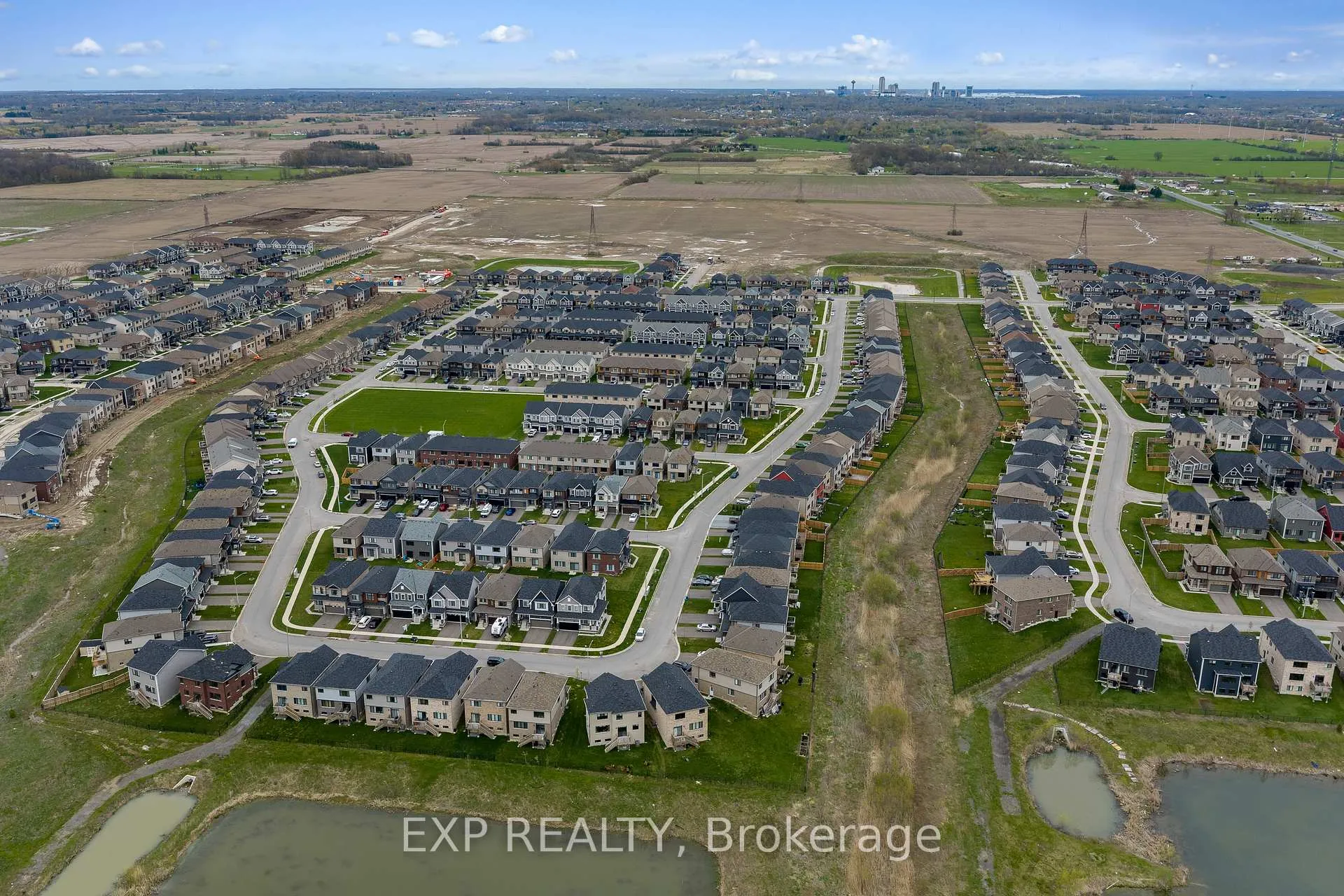 Photo 38 of 229 Vanilla Trail, Thorold, Rolling Meadows — HOMEH