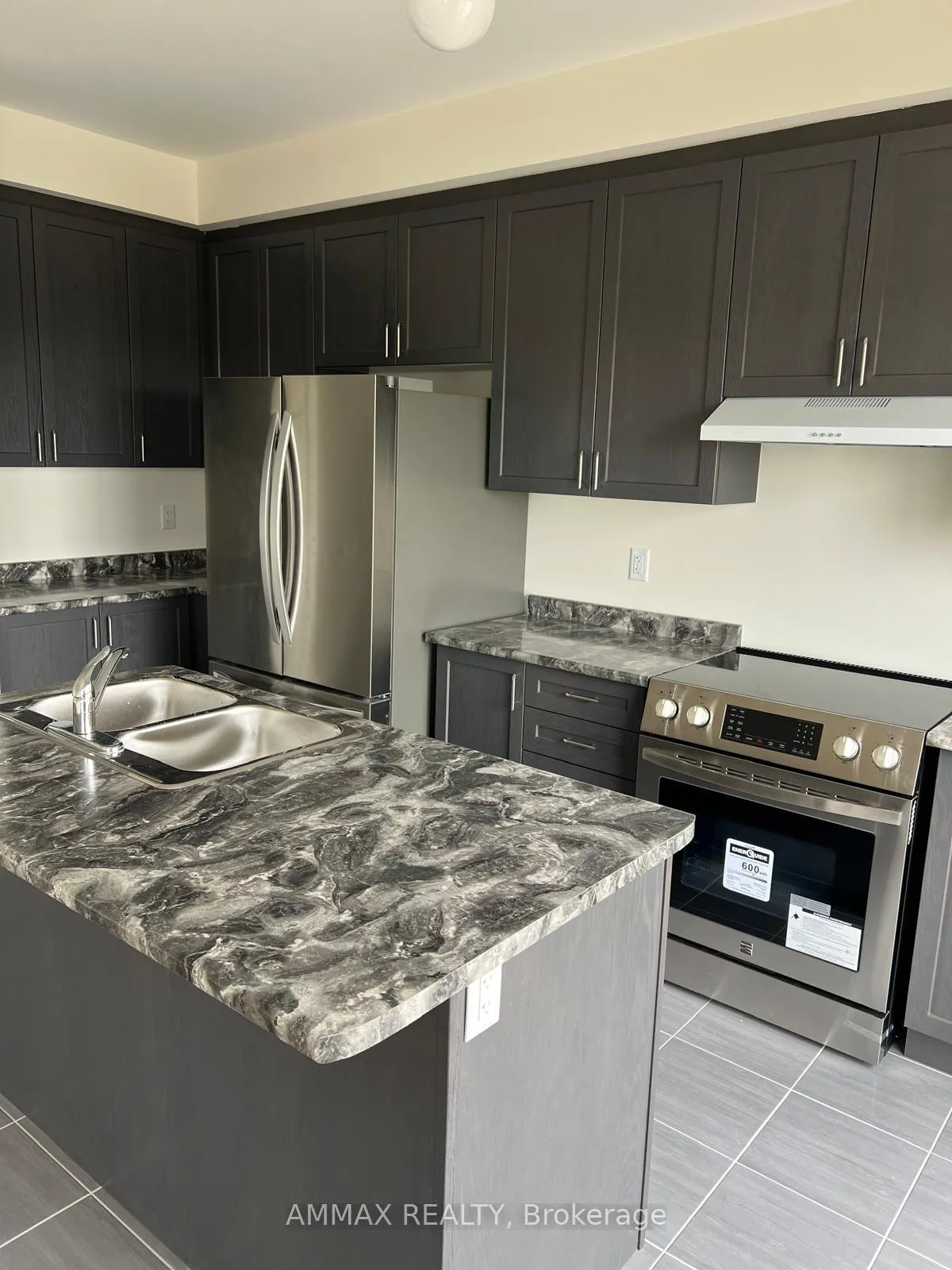 Photo 5 of 1173 Sea Mist Street, Pickering, Rural Pickering — HOMEH