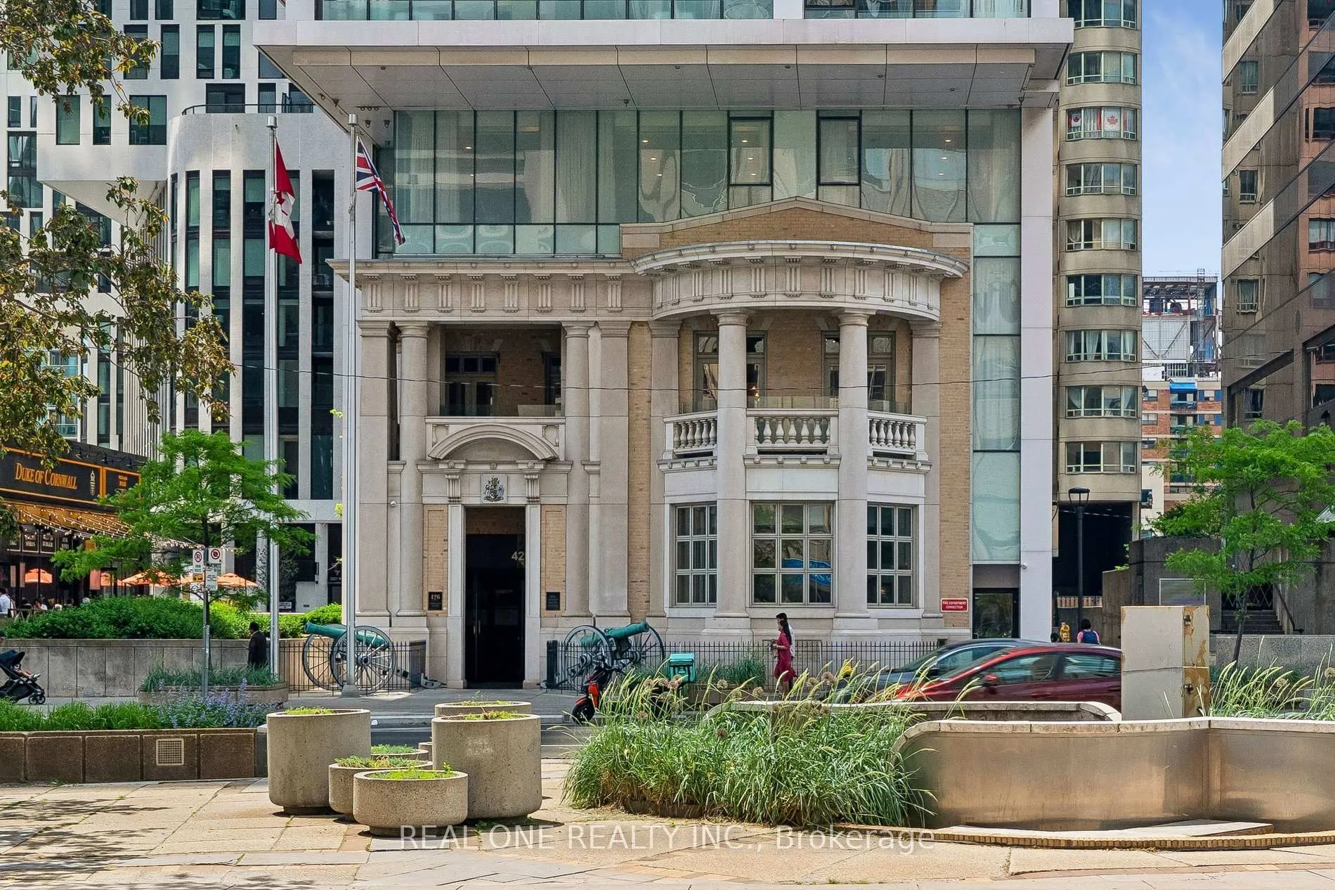 Photo 3 of Unit 3102, 426 University Avenue, Toronto, University — HOMEH