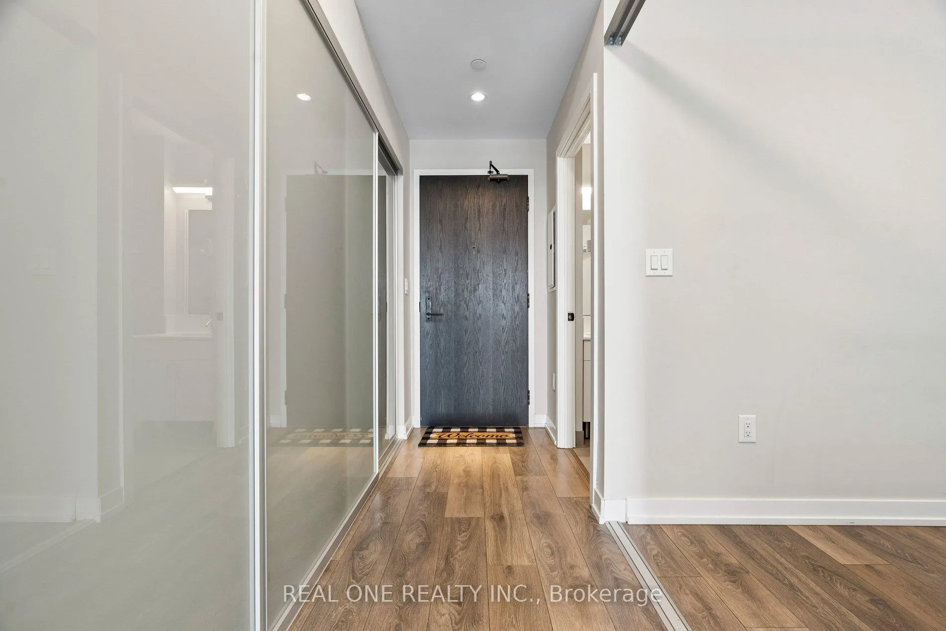 Photo 9 of Unit 3102, 426 University Avenue, Toronto, University — HOMEH