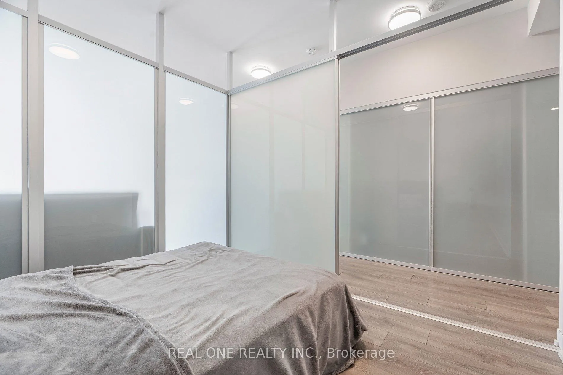 Photo 14 of Unit 3102, 426 University Avenue, Toronto, University — HOMEH