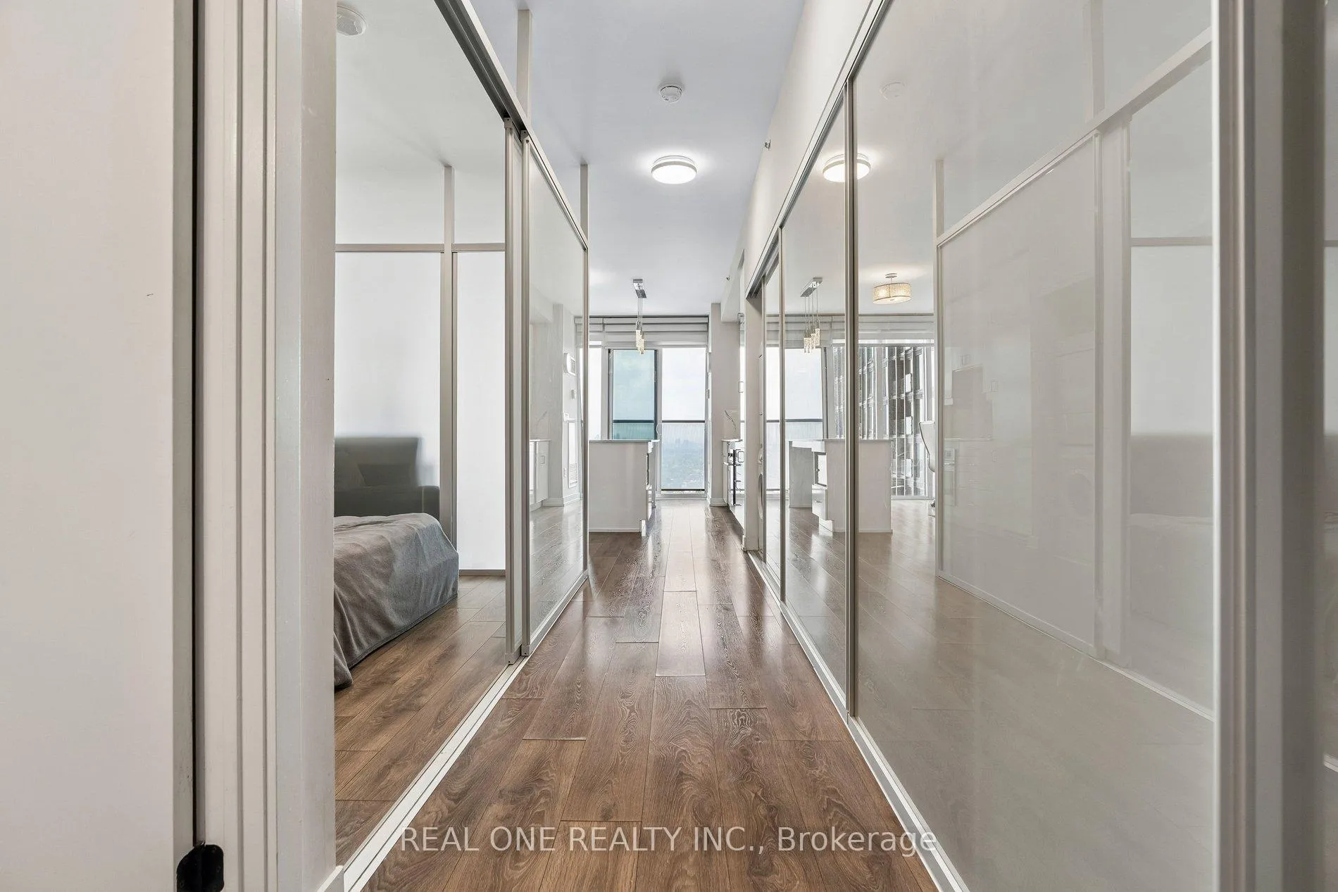 Photo 17 of Unit 3102, 426 University Avenue, Toronto, University — HOMEH