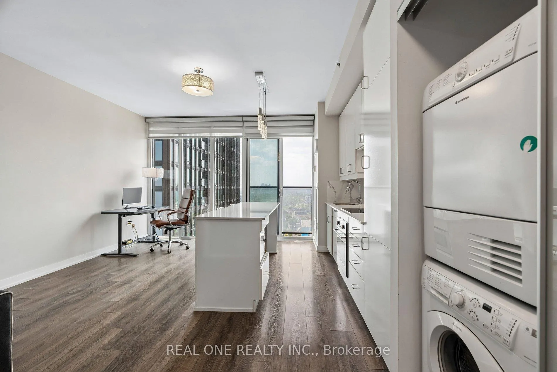Photo 18 of Unit 3102, 426 University Avenue, Toronto, University — HOMEH