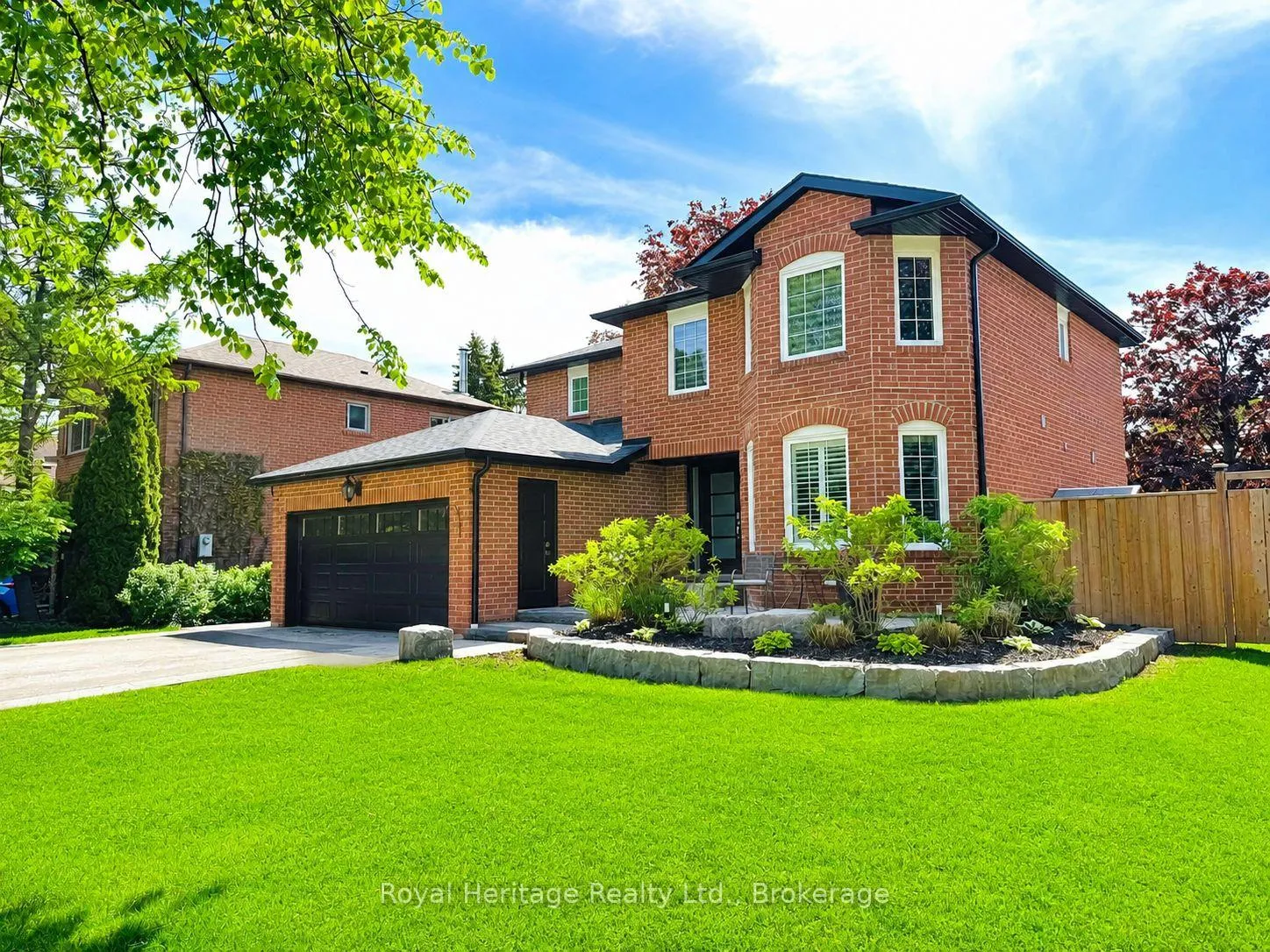 Photo 2 of 27 Clovelly Drive, Whitby, Blue Grass Meadows — HOMEH