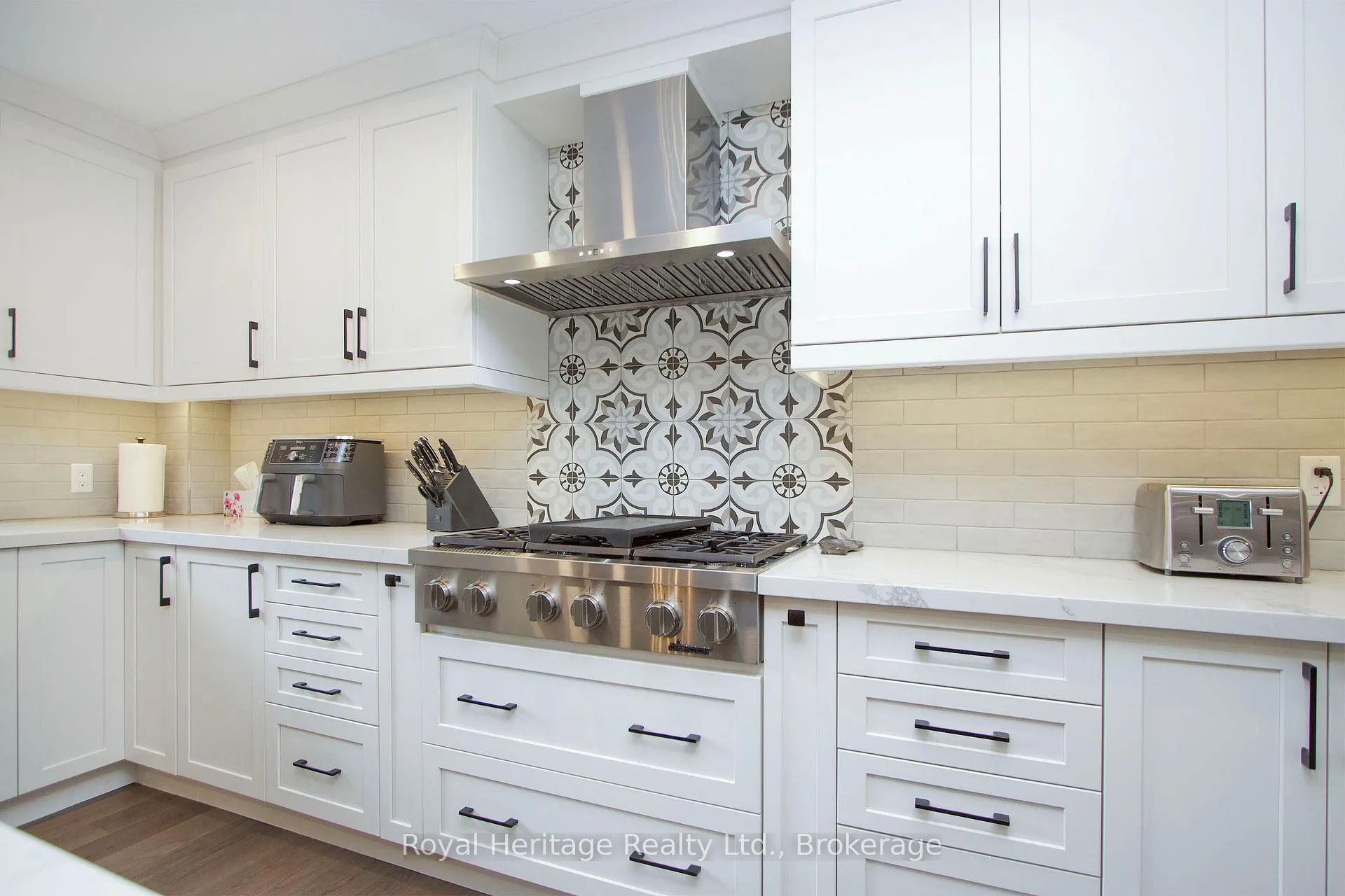 Photo 11 of 27 Clovelly Drive, Whitby, Blue Grass Meadows — HOMEH