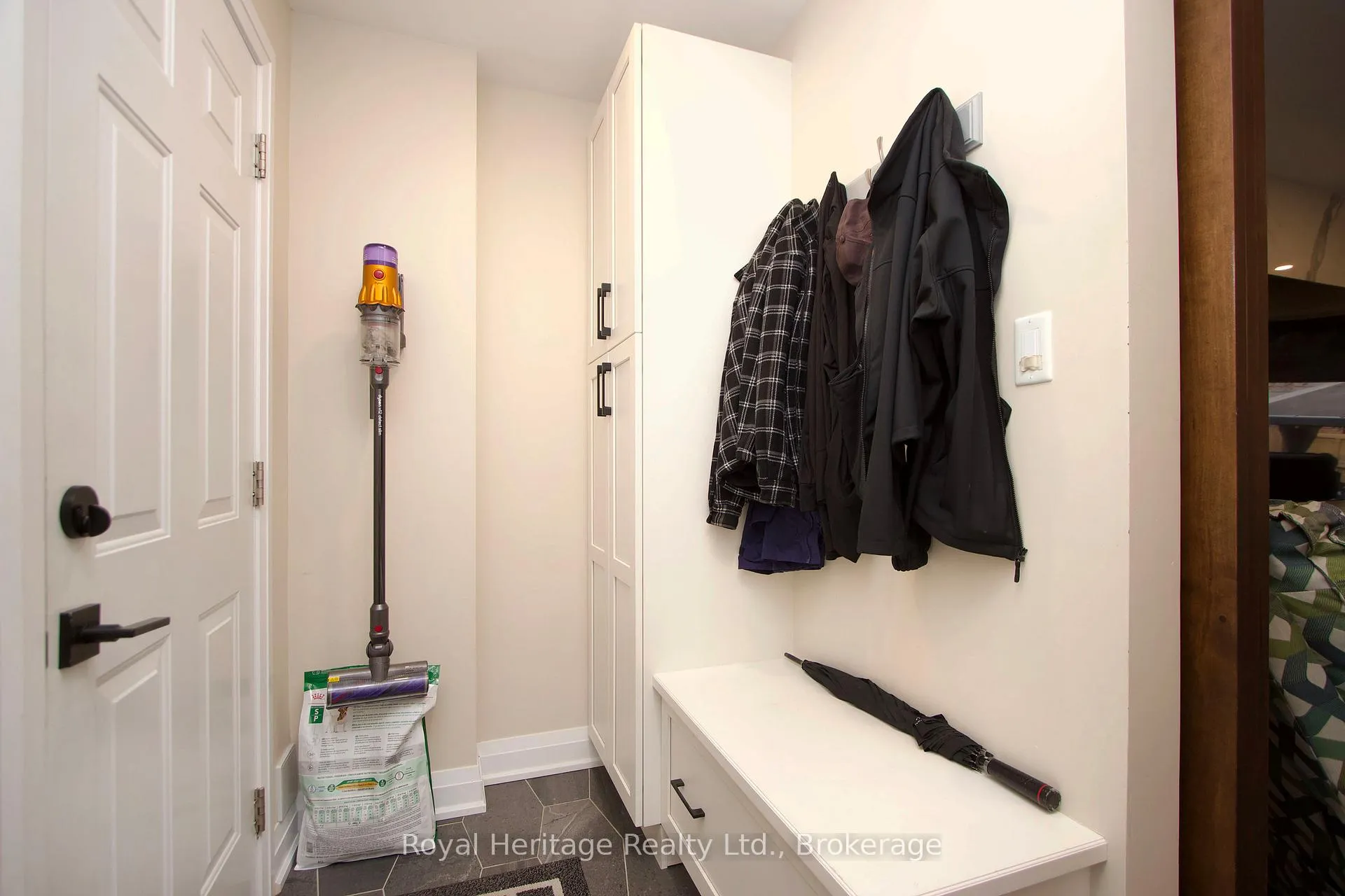 Photo 19 of 27 Clovelly Drive, Whitby, Blue Grass Meadows — HOMEH