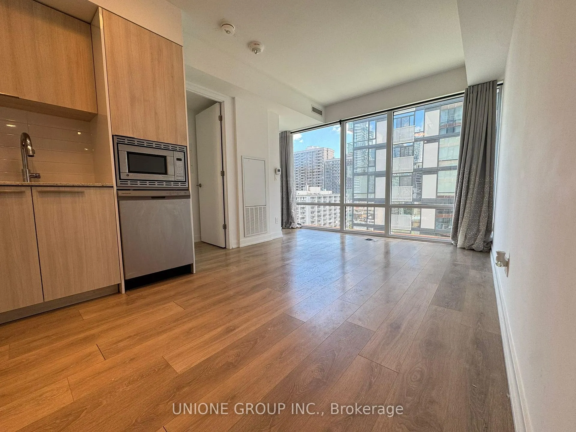 Photo 4 of Unit 1203, 18 Maitland Terrace, Toronto, Church-Yonge Corridor — HOMEH