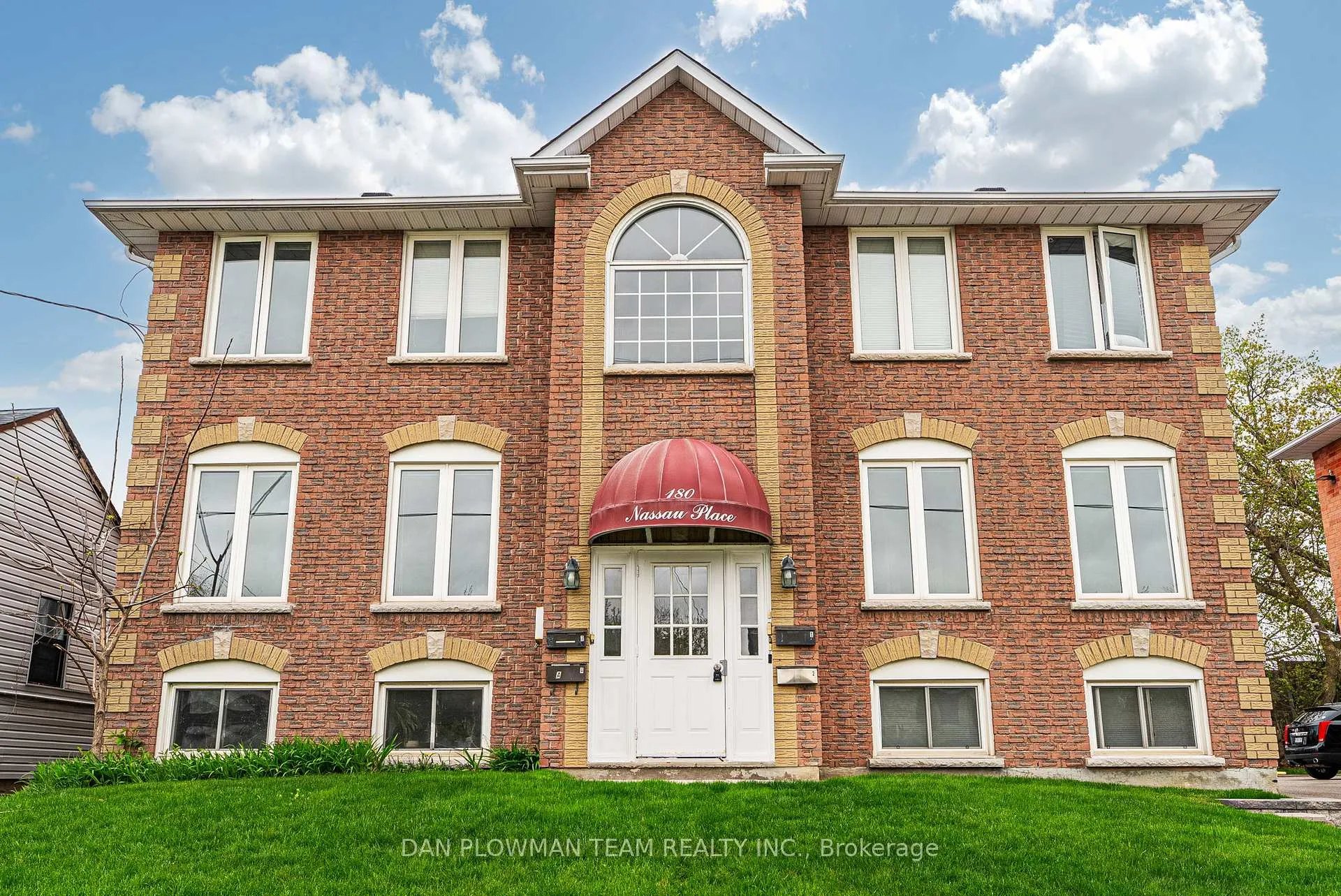Front of 180 Nassau Street
