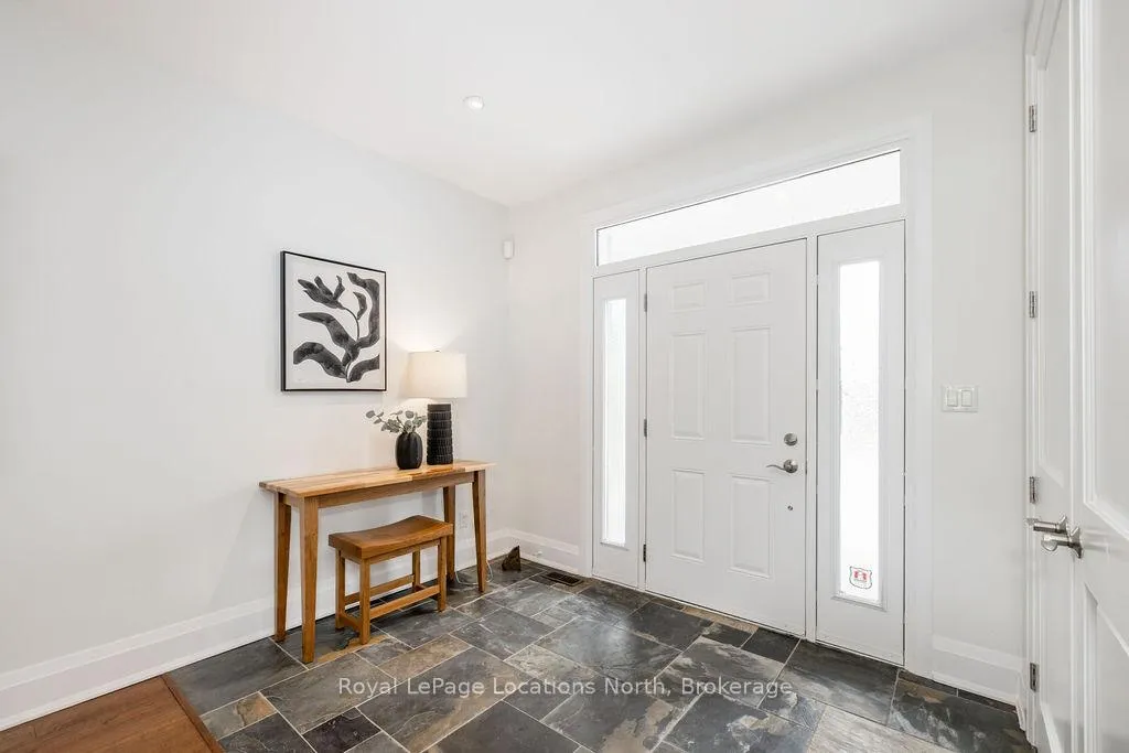 Photo 3 of 122 Augusta Crescent, Blue Mountains — HOMEH