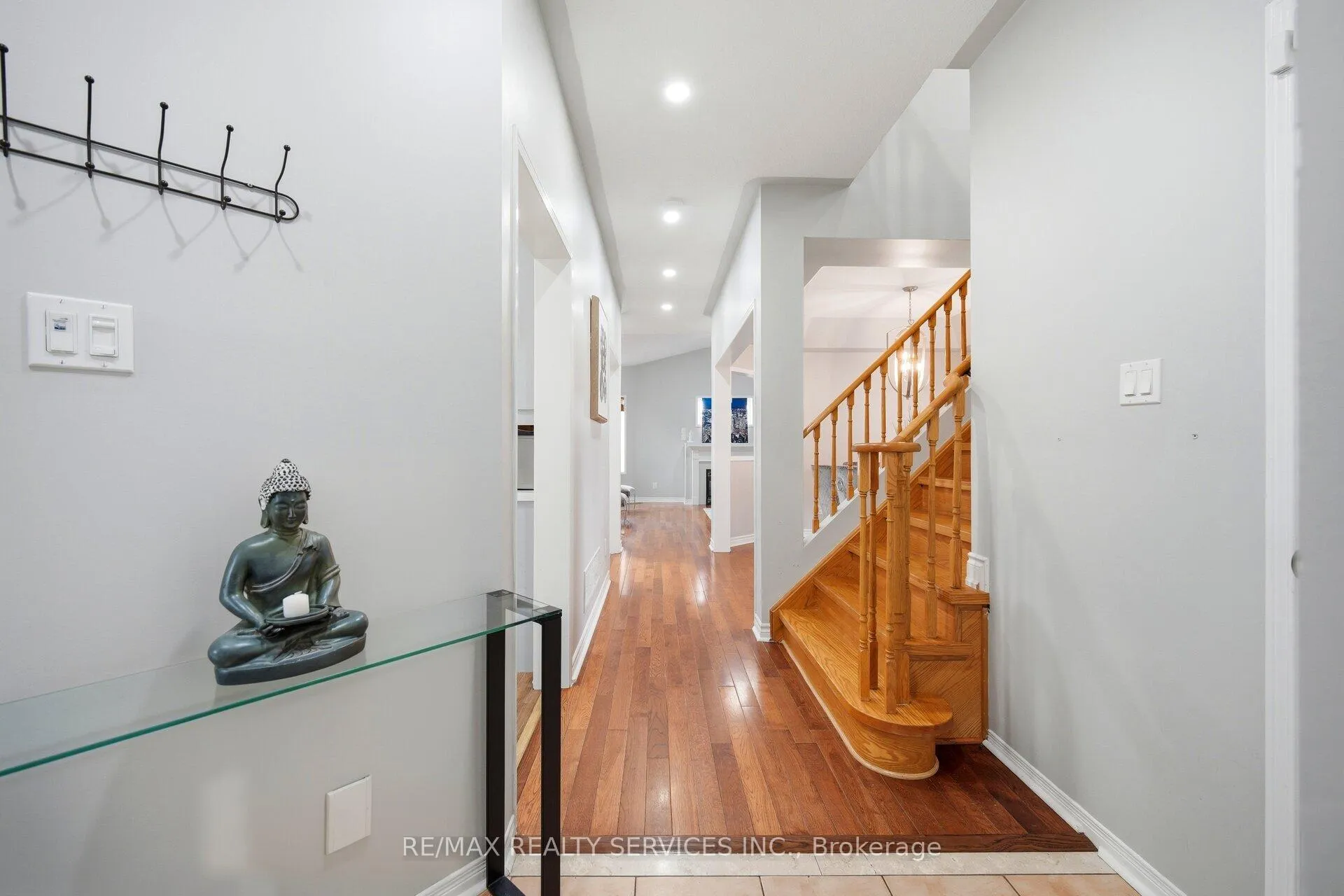 Photo 4 of 104 Sundridge Street, Brampton, Snelgrove — HOMEH