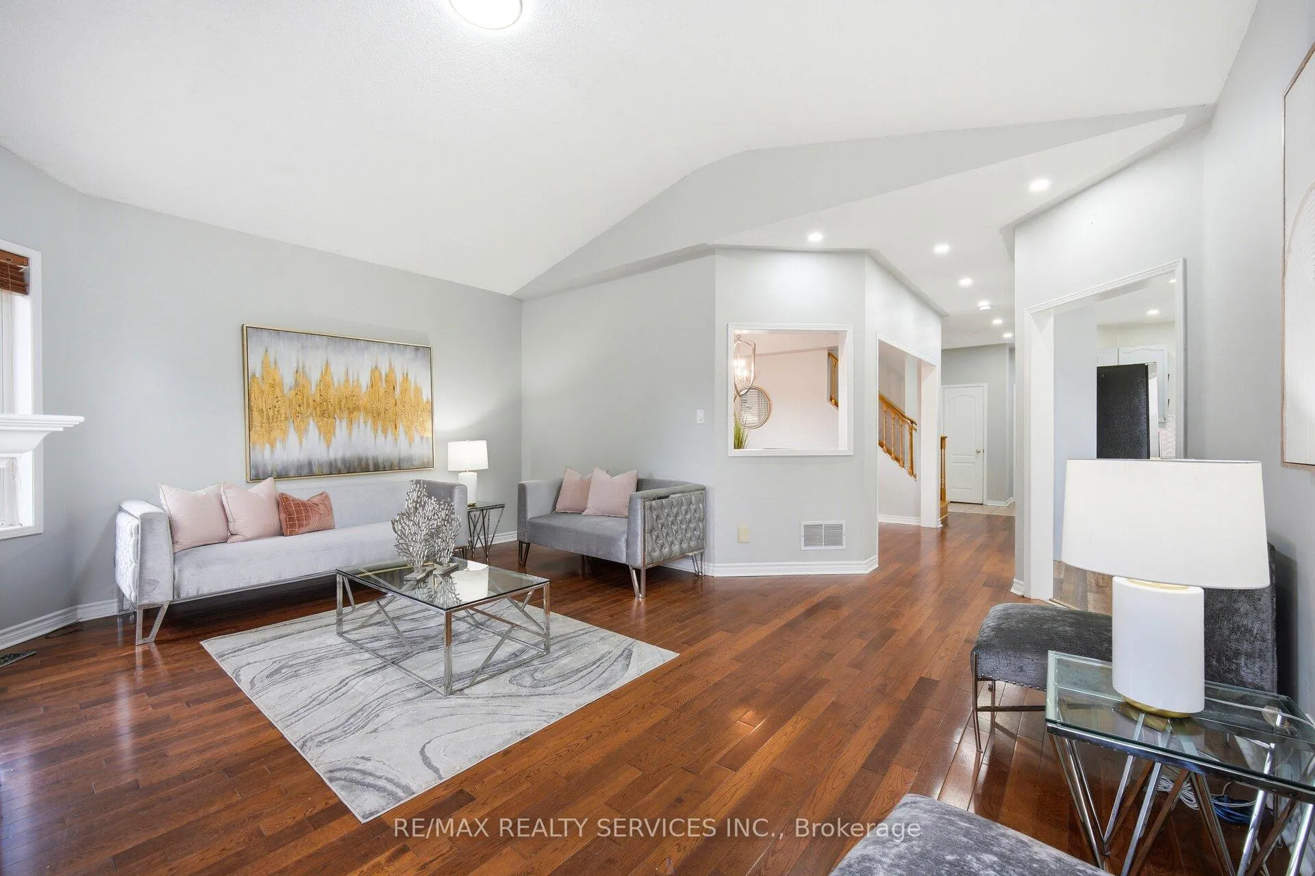 Photo 11 of 104 Sundridge Street, Brampton, Snelgrove — HOMEH