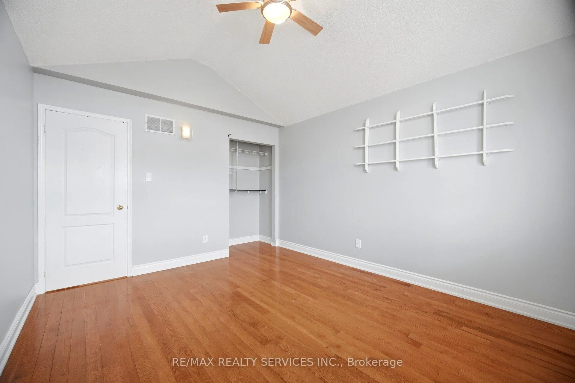 Photo 29 of 104 Sundridge Street, Brampton, Snelgrove — HOMEH