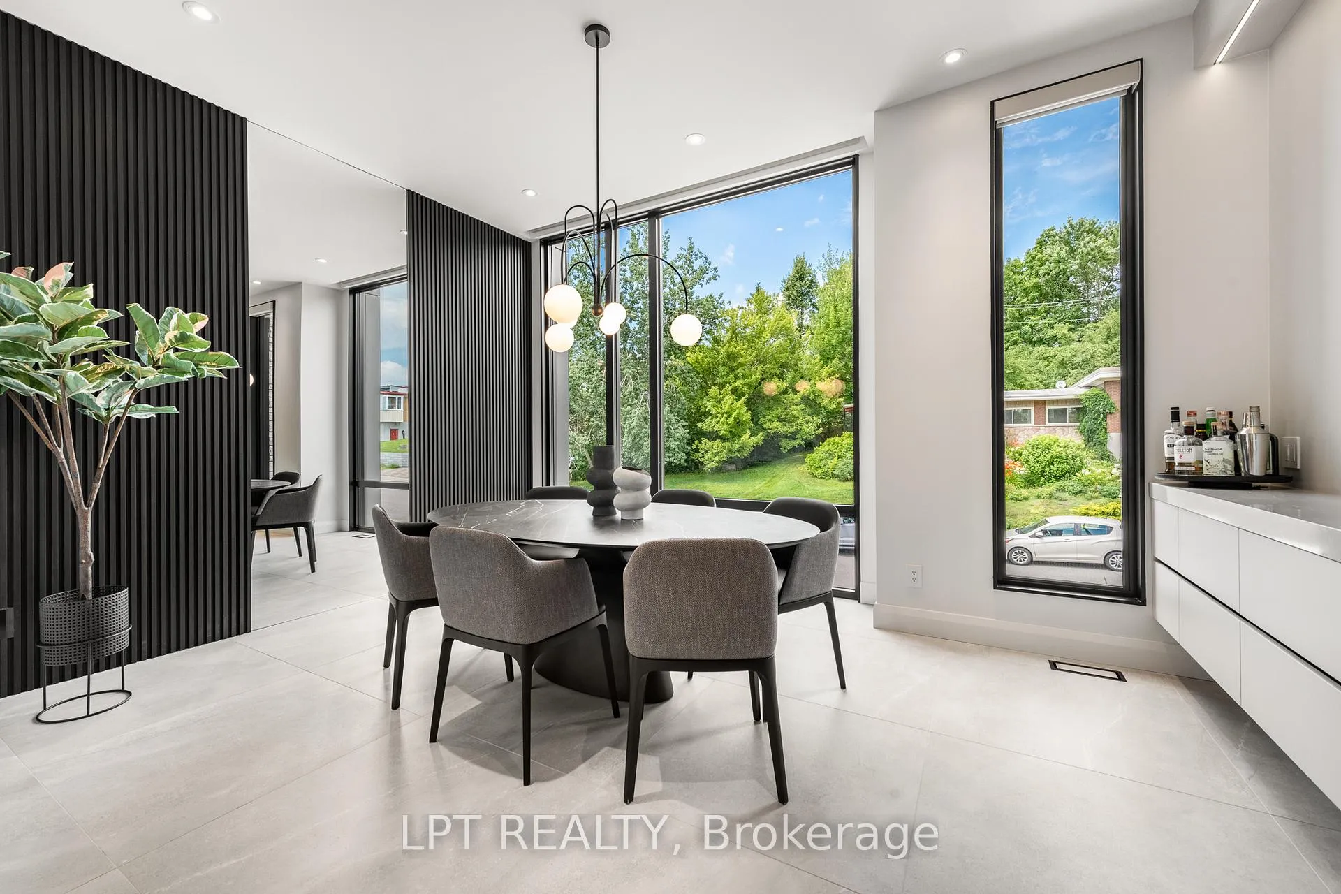 Photo 5 of 322 Perrier Avenue, Ottawa, Vanier — HOMEH