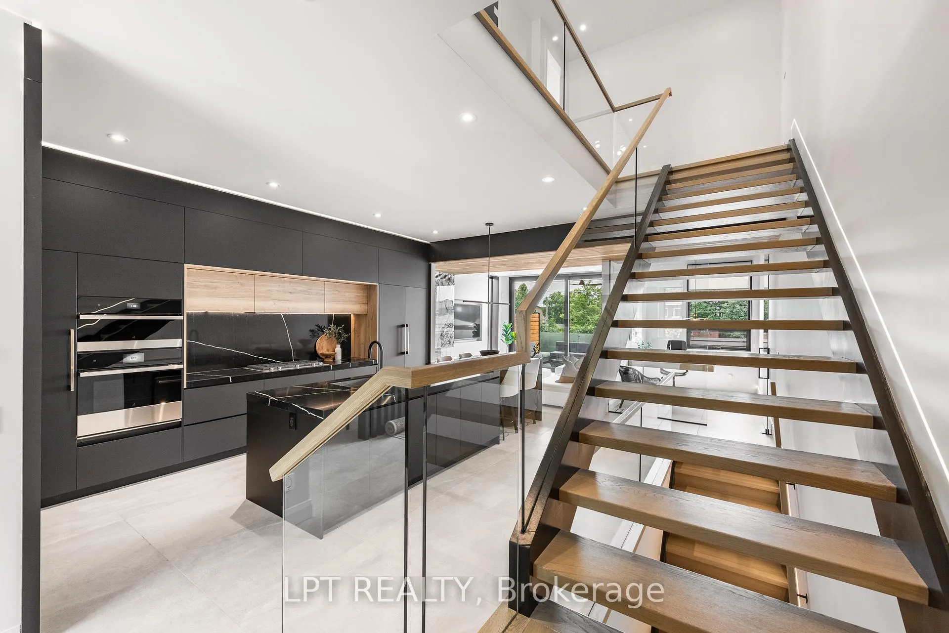 Photo 9 of 322 Perrier Avenue, Ottawa, Vanier — HOMEH