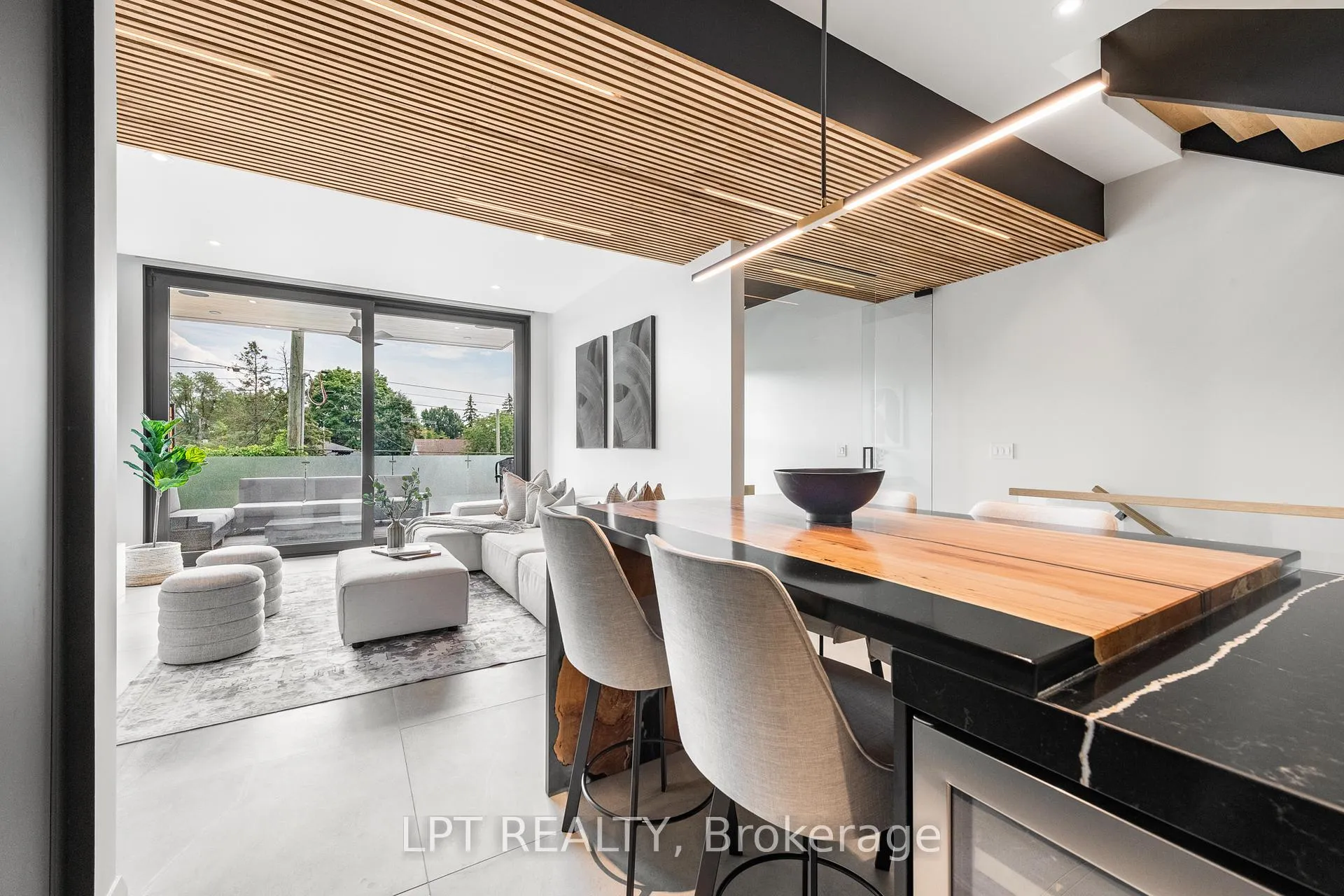 Photo 12 of 322 Perrier Avenue, Ottawa, Vanier — HOMEH