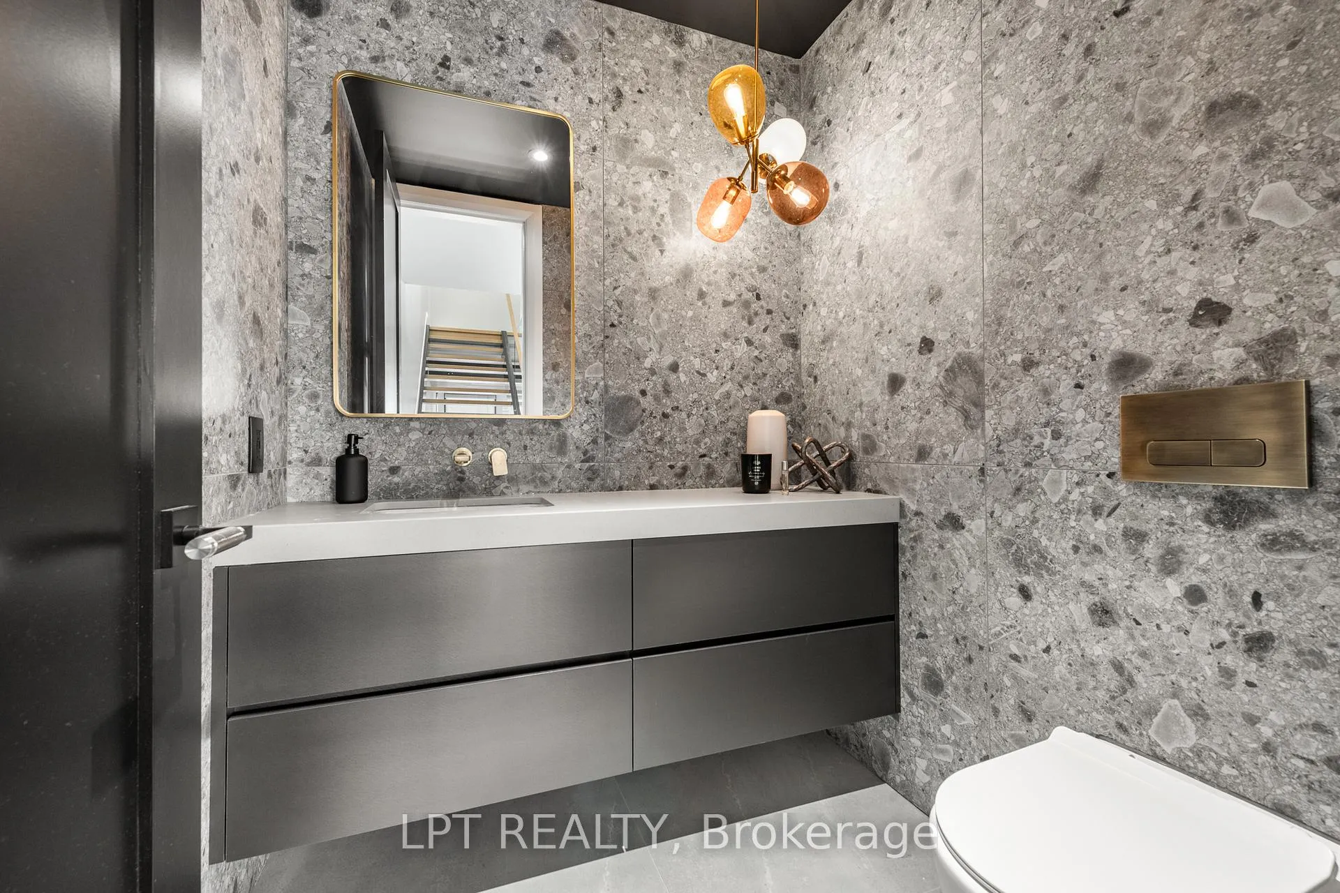 Photo 20 of 322 Perrier Avenue, Ottawa, Vanier — HOMEH