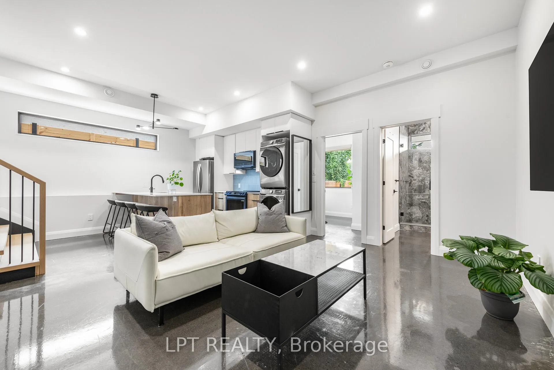 Photo 40 of 322 Perrier Avenue, Ottawa, Vanier — HOMEH