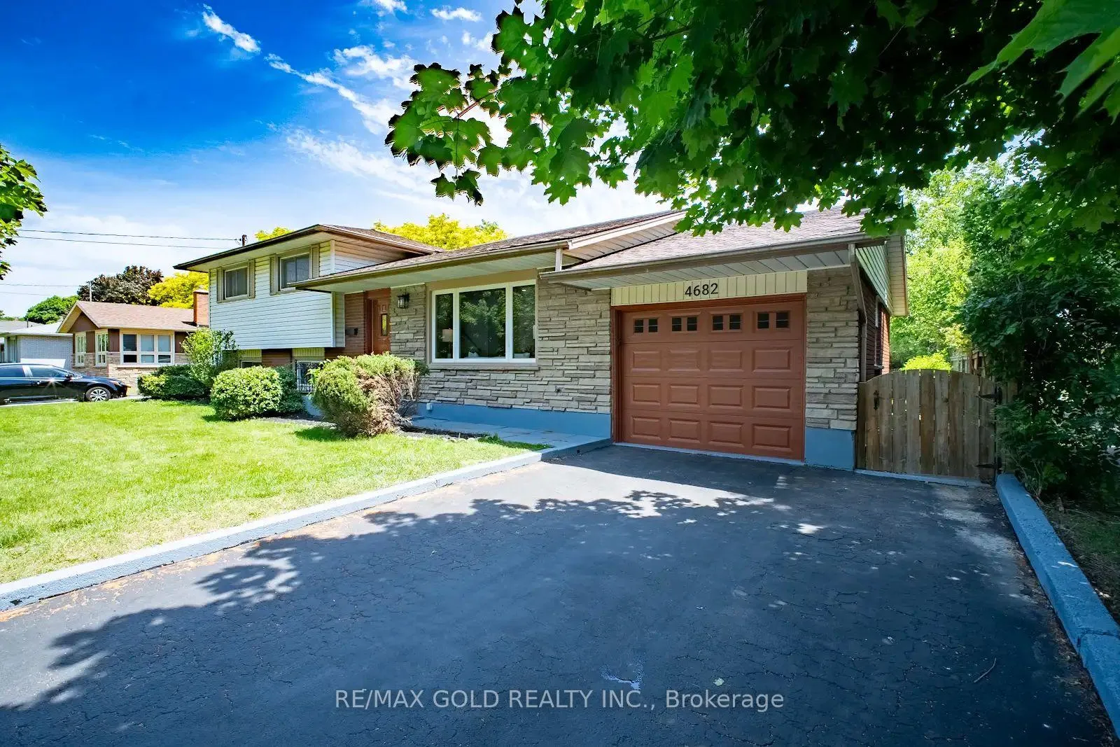Front of 4682 Pinedale Drive