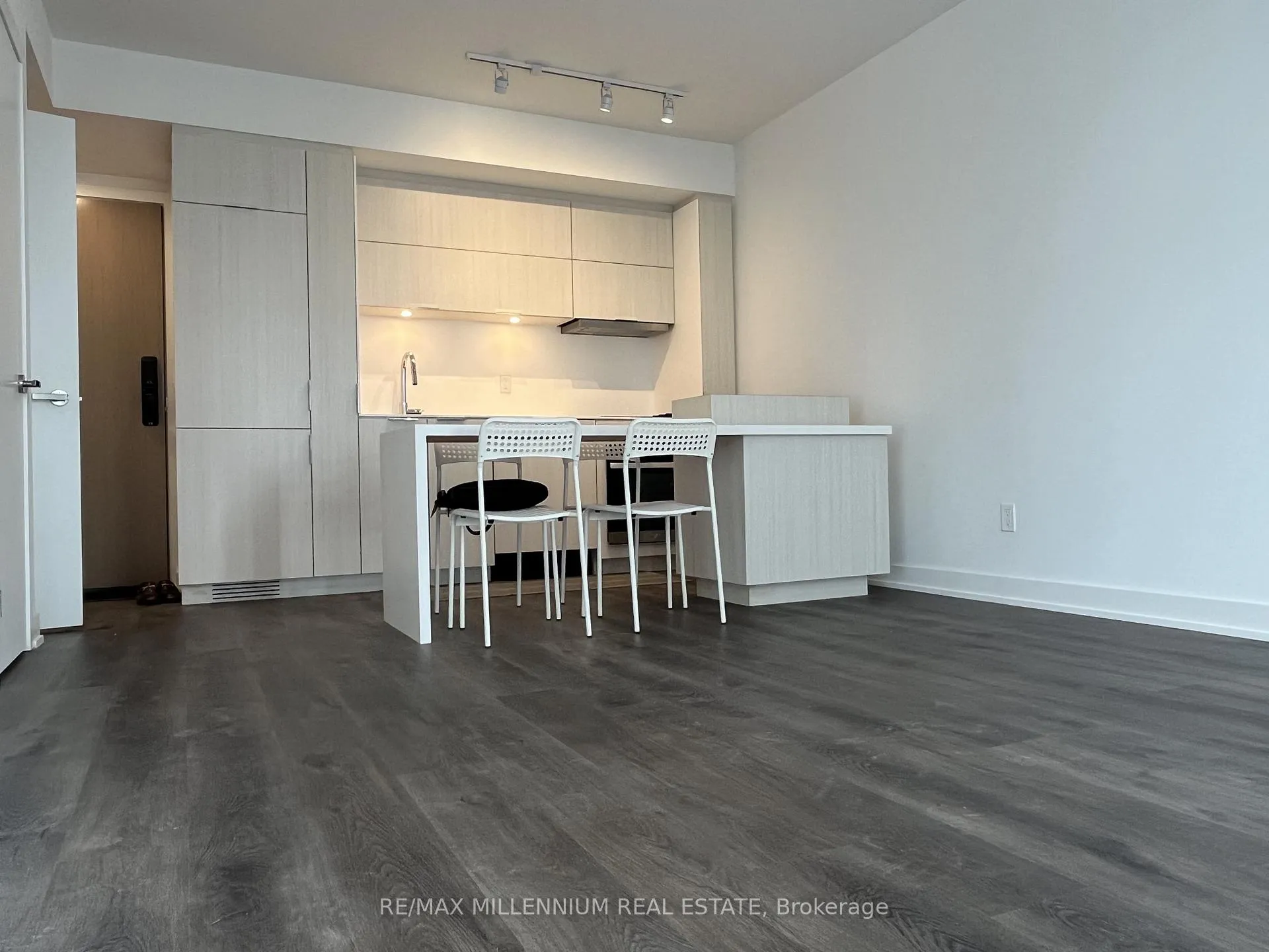 Photo 7 of Unit 1608, 370 Martha Street, Burlington, Brant — HOMEH