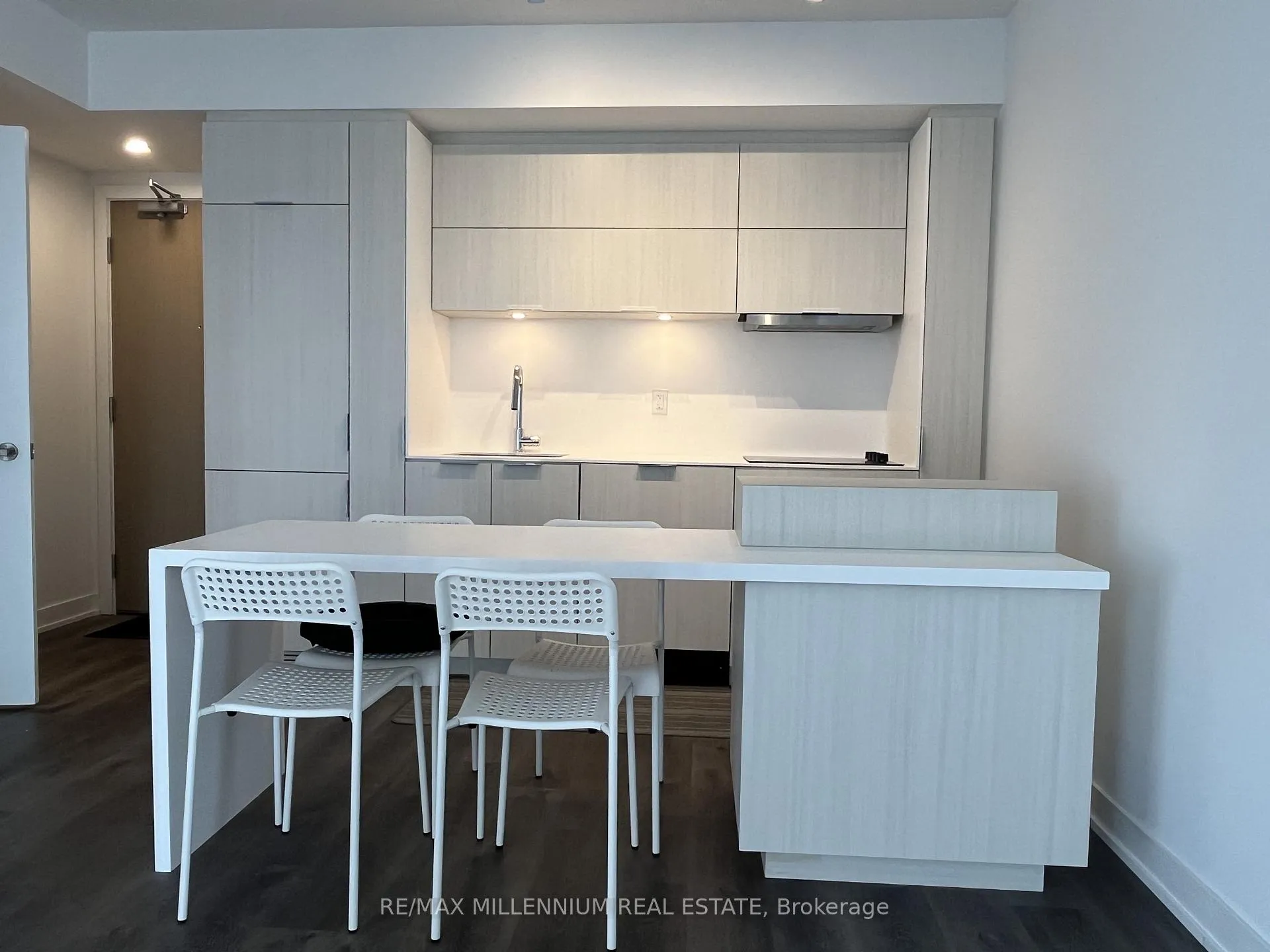 Photo 8 of Unit 1608, 370 Martha Street, Burlington, Brant — HOMEH