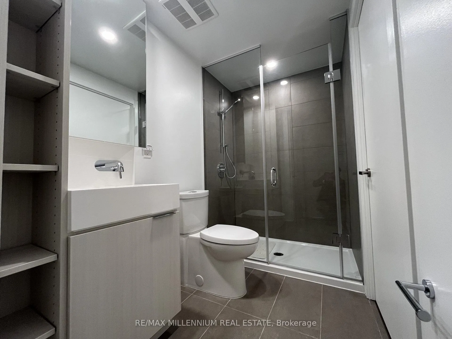 Photo 18 of Unit 1608, 370 Martha Street, Burlington, Brant — HOMEH