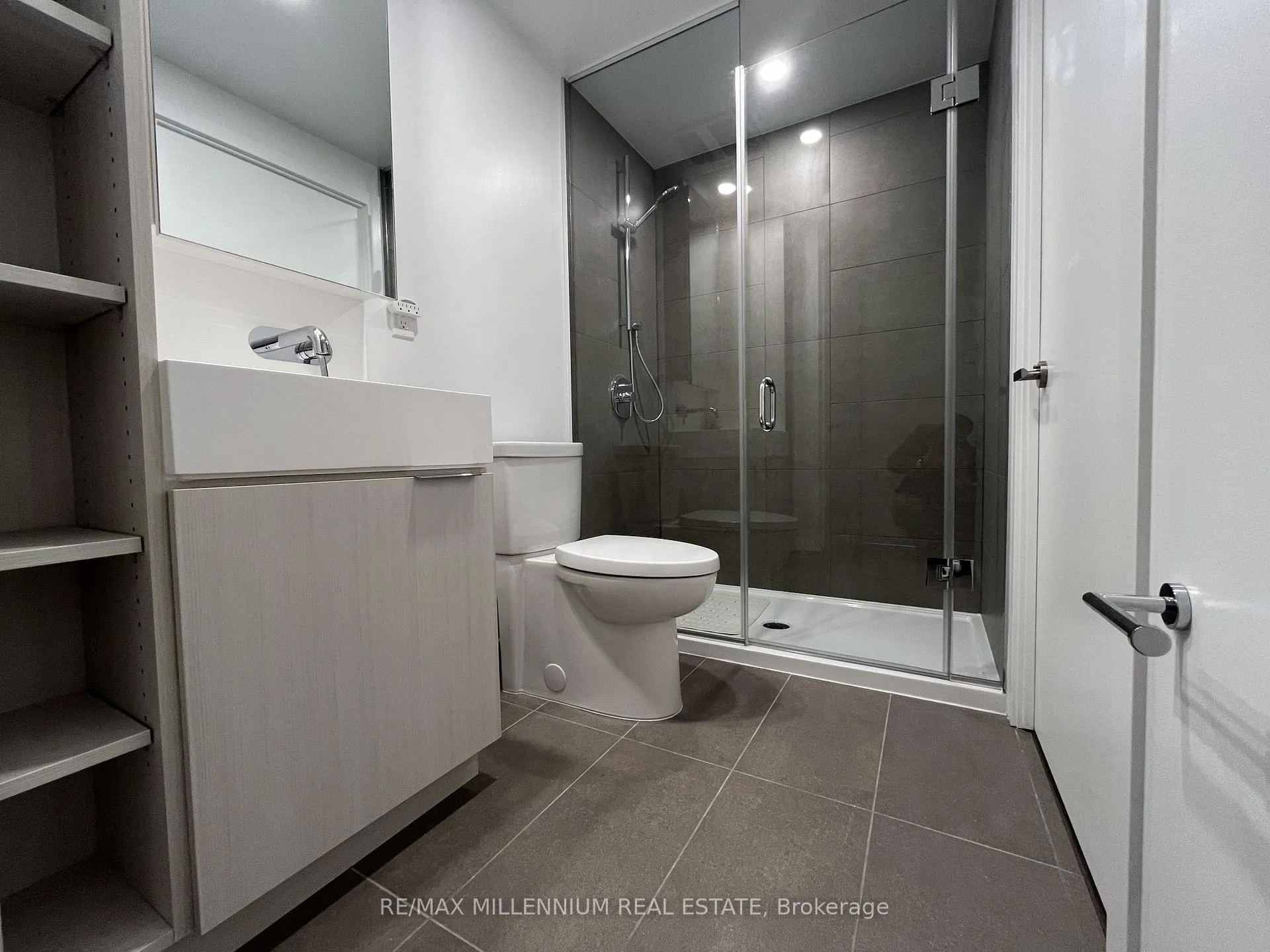 Photo 19 of Unit 1608, 370 Martha Street, Burlington, Brant — HOMEH