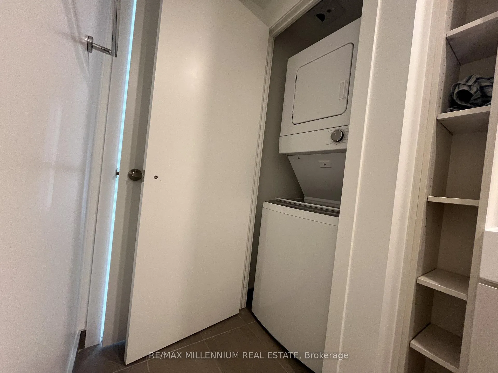 Photo 23 of Unit 1608, 370 Martha Street, Burlington, Brant — HOMEH